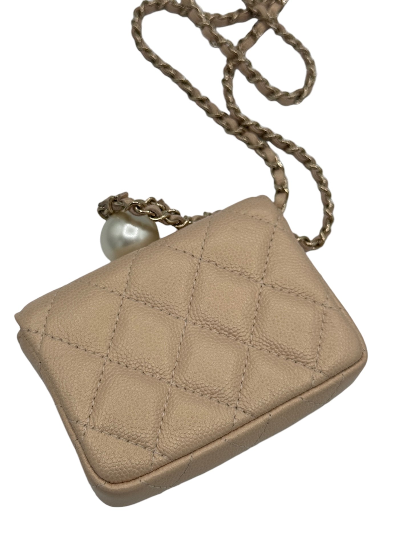 PRE-OWNED CC Pearl Beige Iridescent Caviar Quilted Card Holder With Chain