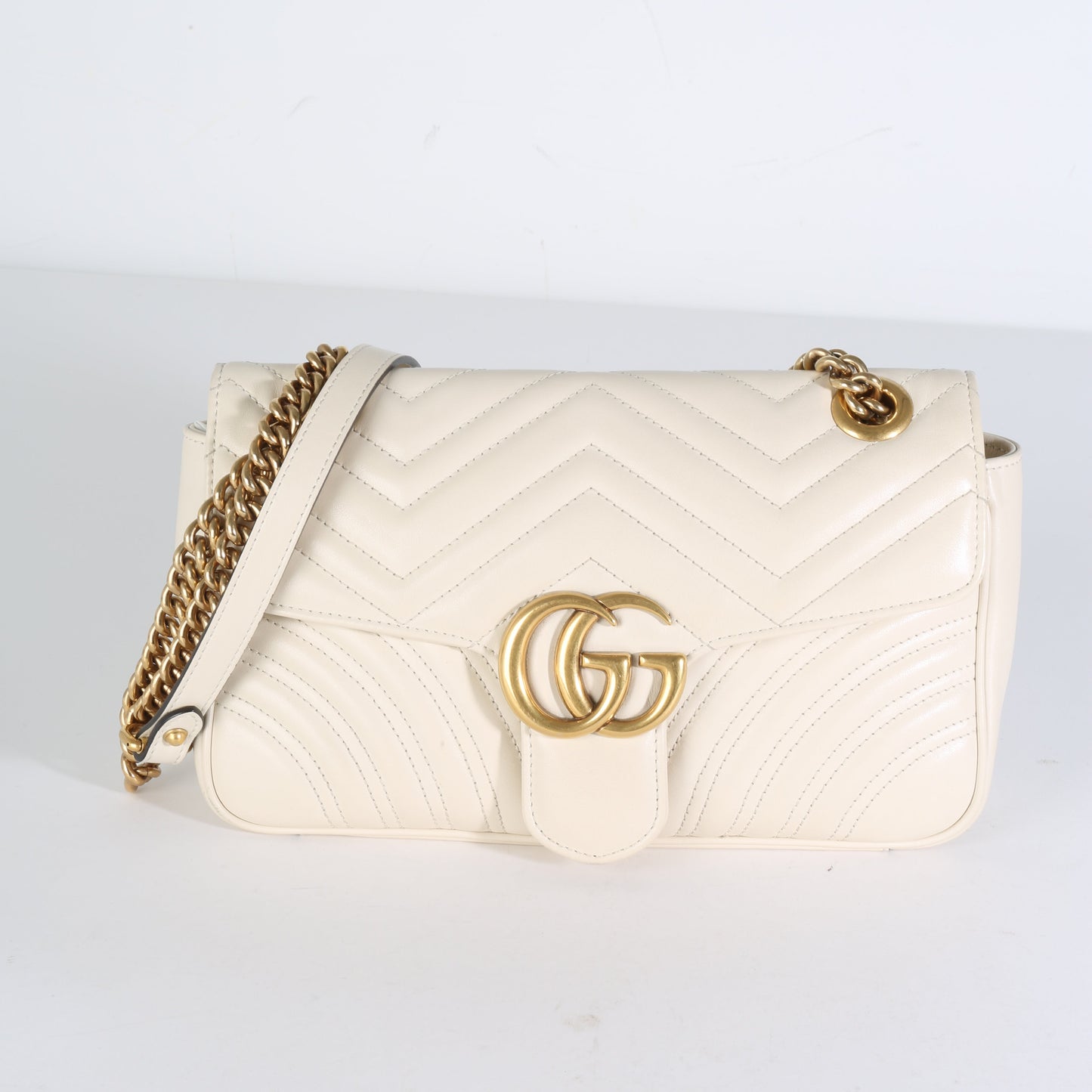 GUCCI - White Matelasse Calfskin Small GG Marmont Bag