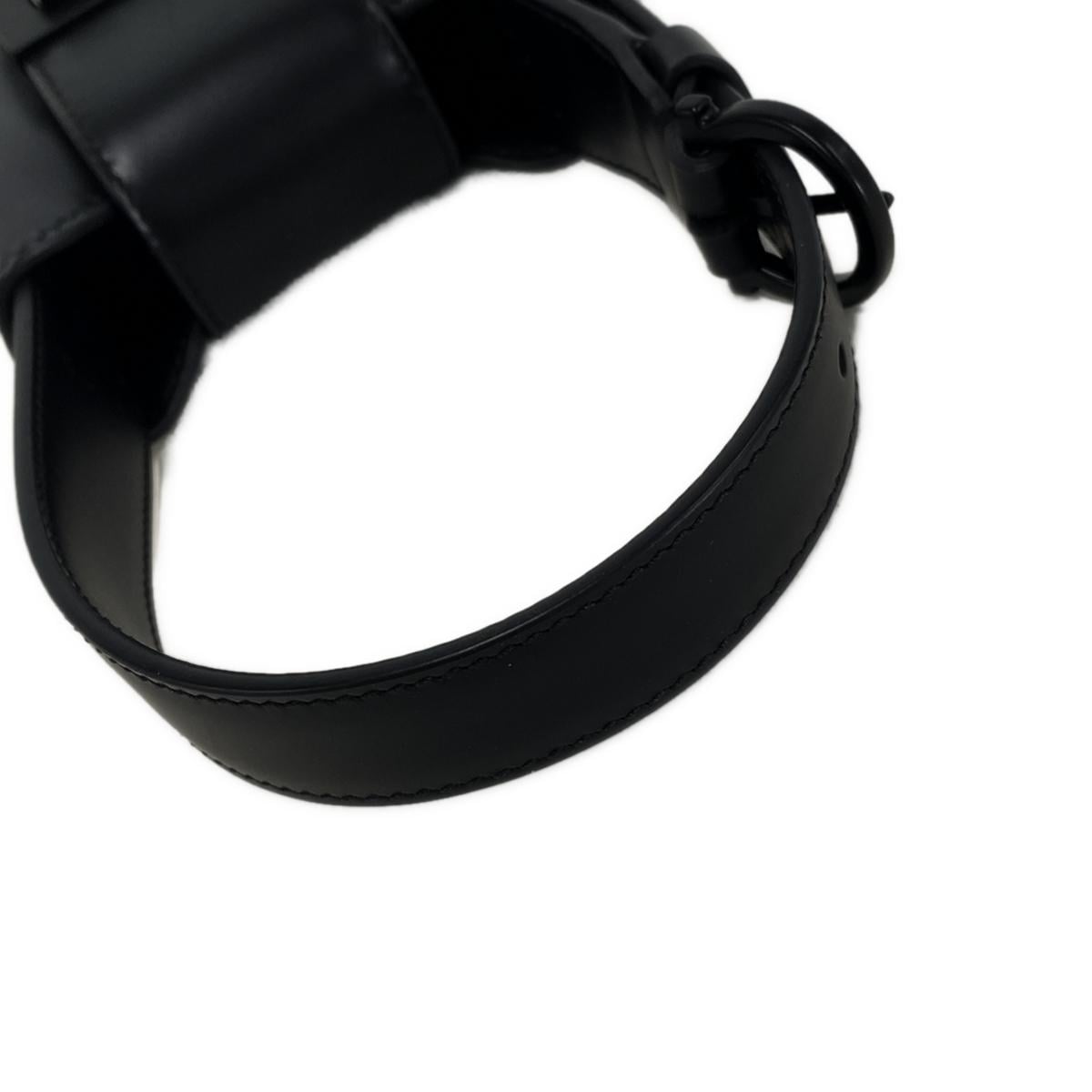 SALVATORE FERRAGAMO - Gancini Black Leather Handbag