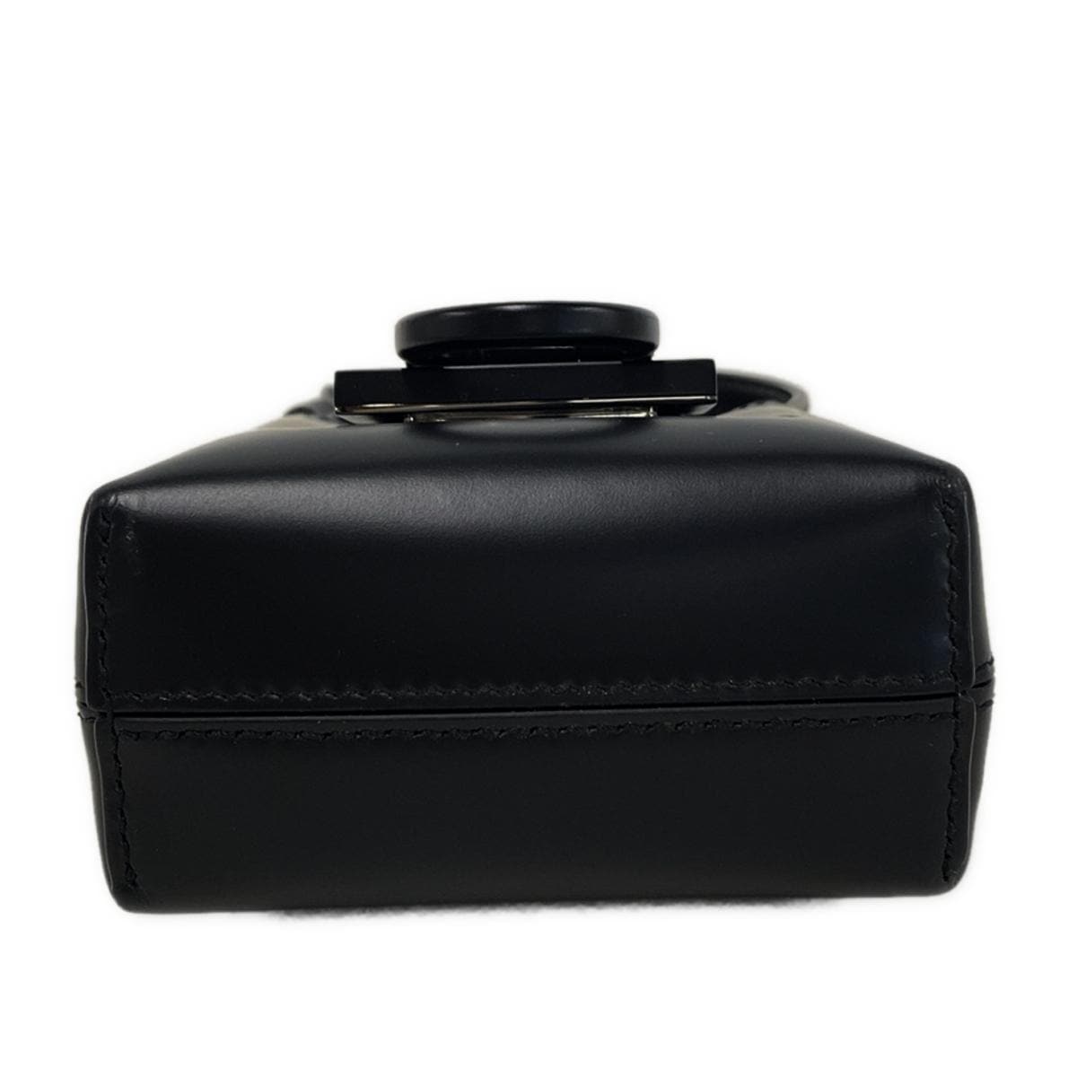 SALVATORE FERRAGAMO - Gancini Black Leather Handbag