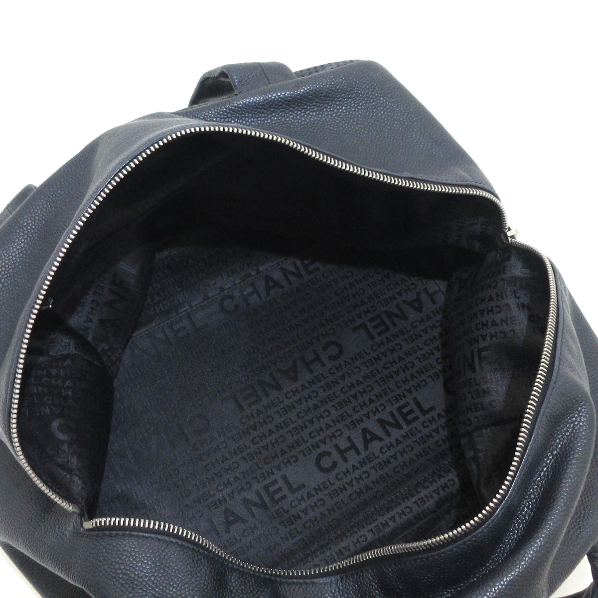PRE-OWNED CC Shoulder Bag Black Caviar Skin Leather