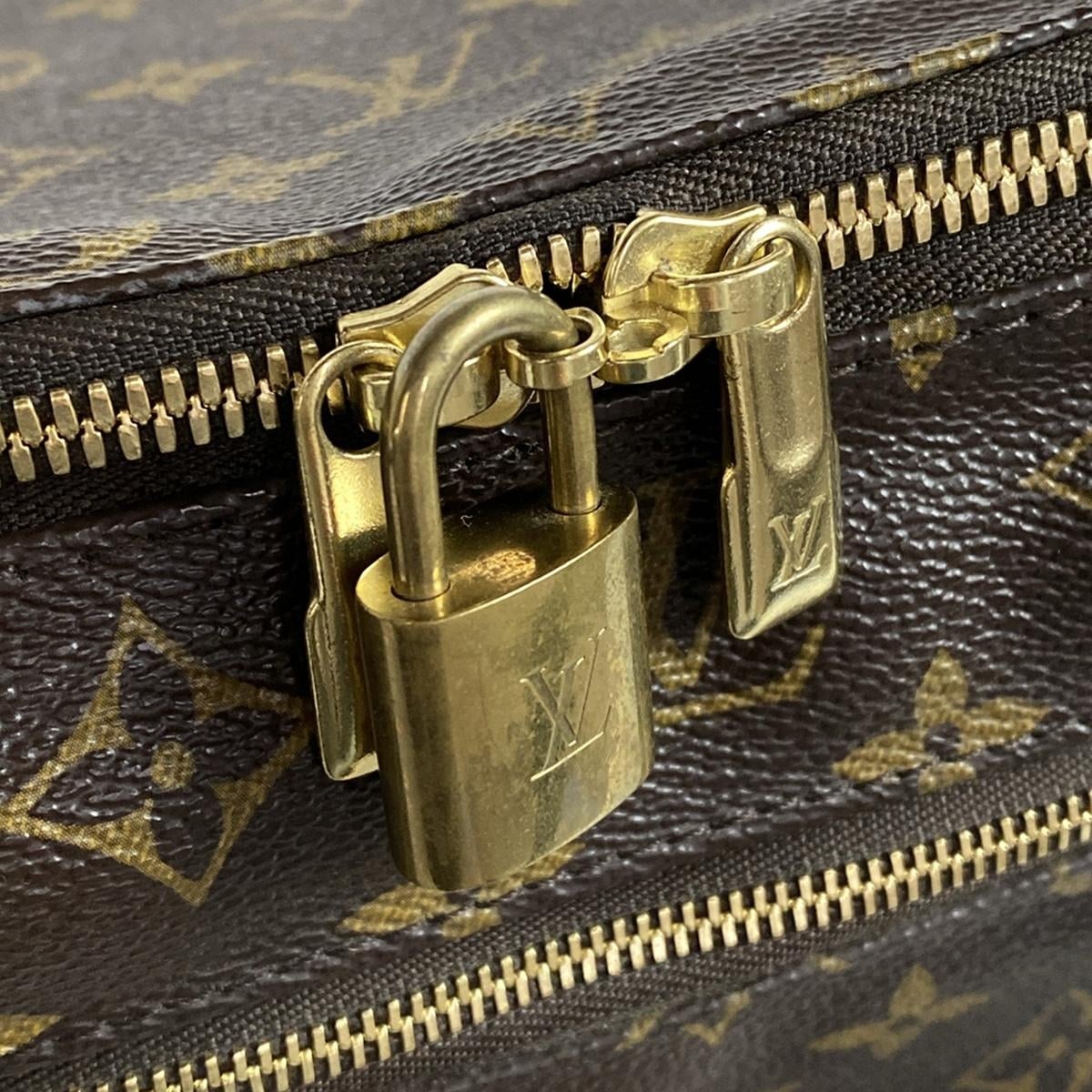 Bolso de hombro tipo maleta de lona con monograma LV Neo Eole 55 de segunda mano