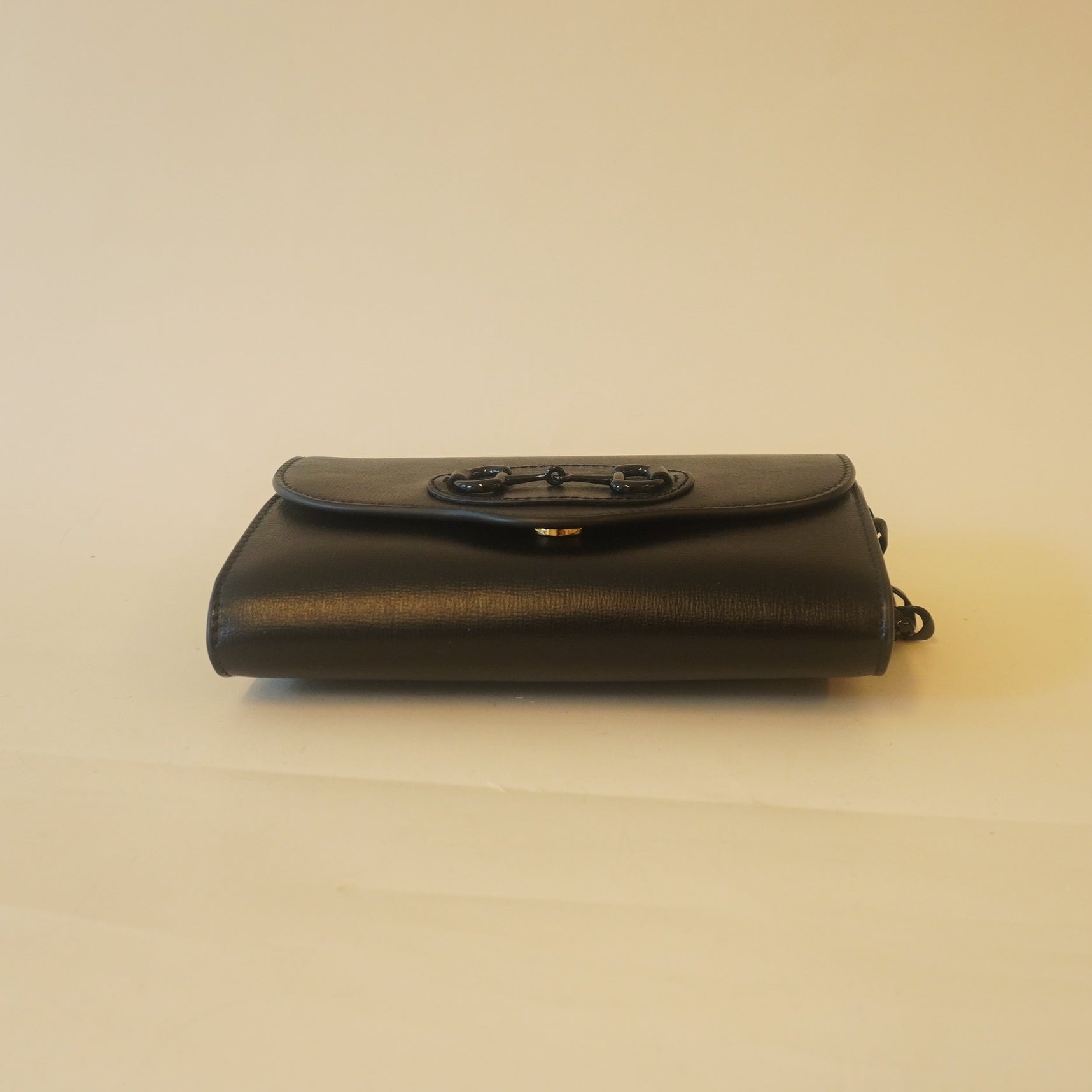 PRE-OWNED GG Black Monochrome Azalea Calfskin 1955 Horsebit Shoulder Bag