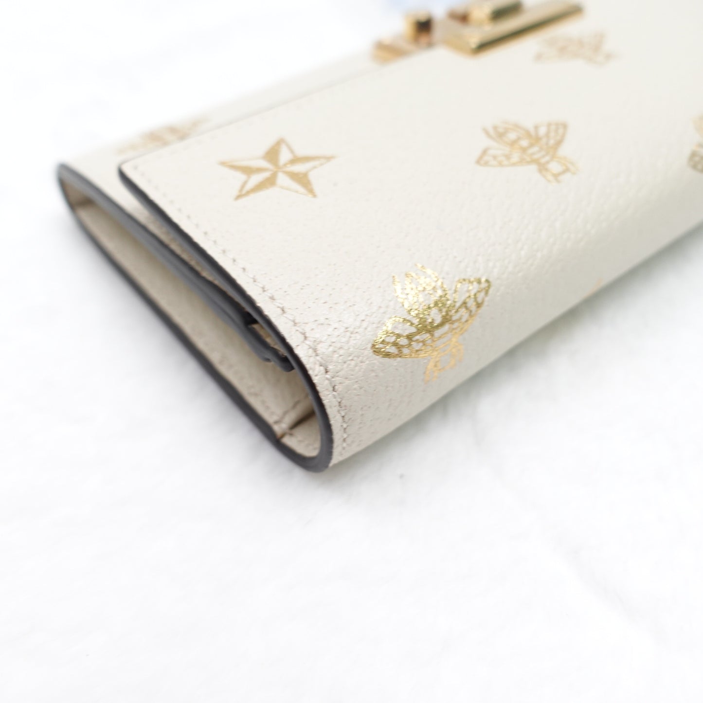 PRE-OWNED GG Grained Calfskin Bee Star Continental Chain Wallet