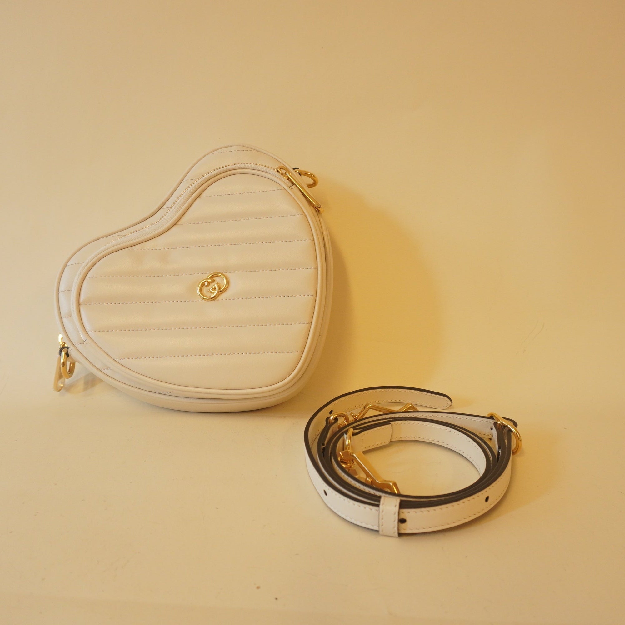 PRE-OWNED GG White Leather Interlocking G Shoulder Bag
