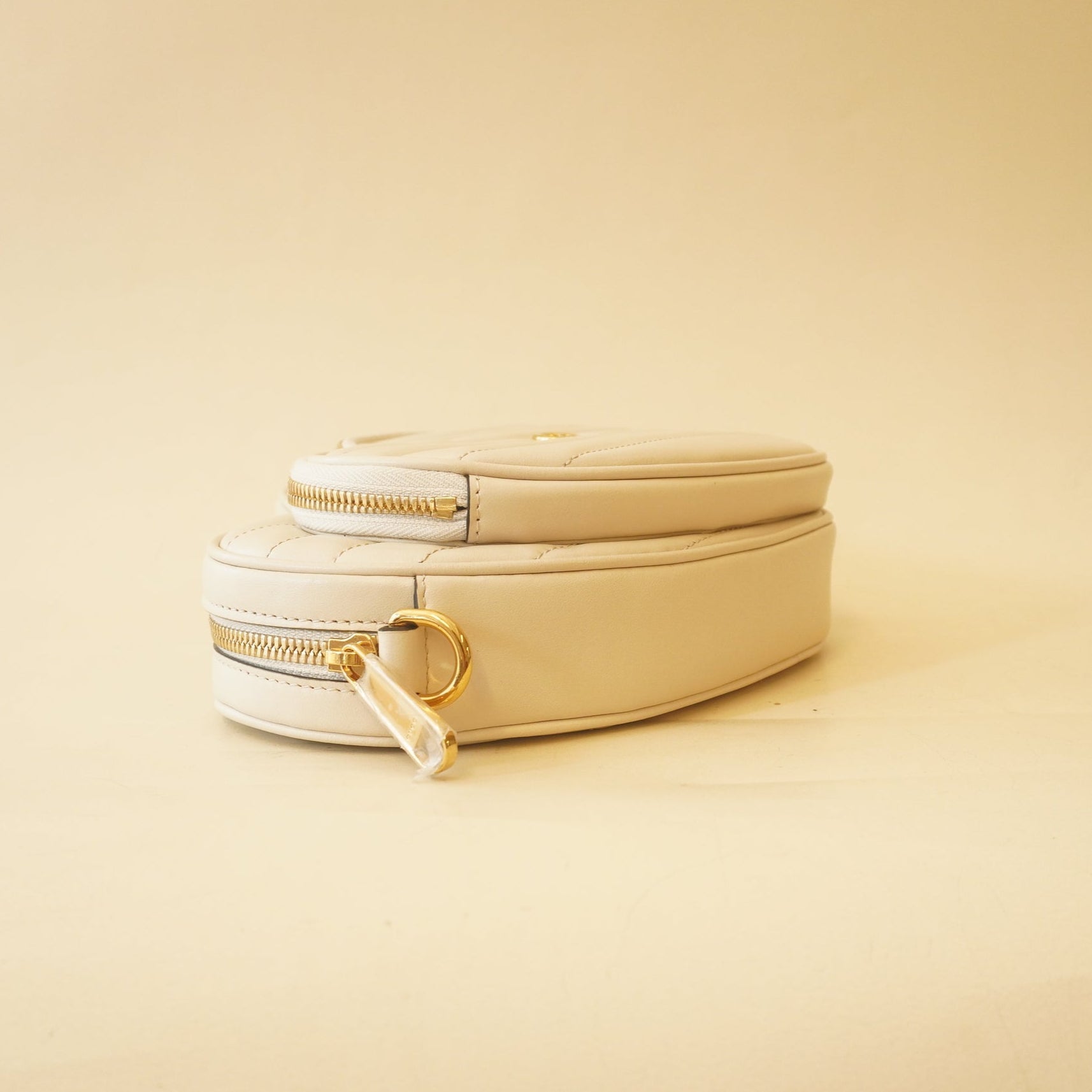 PRE-OWNED GG White Leather Interlocking G Shoulder Bag
