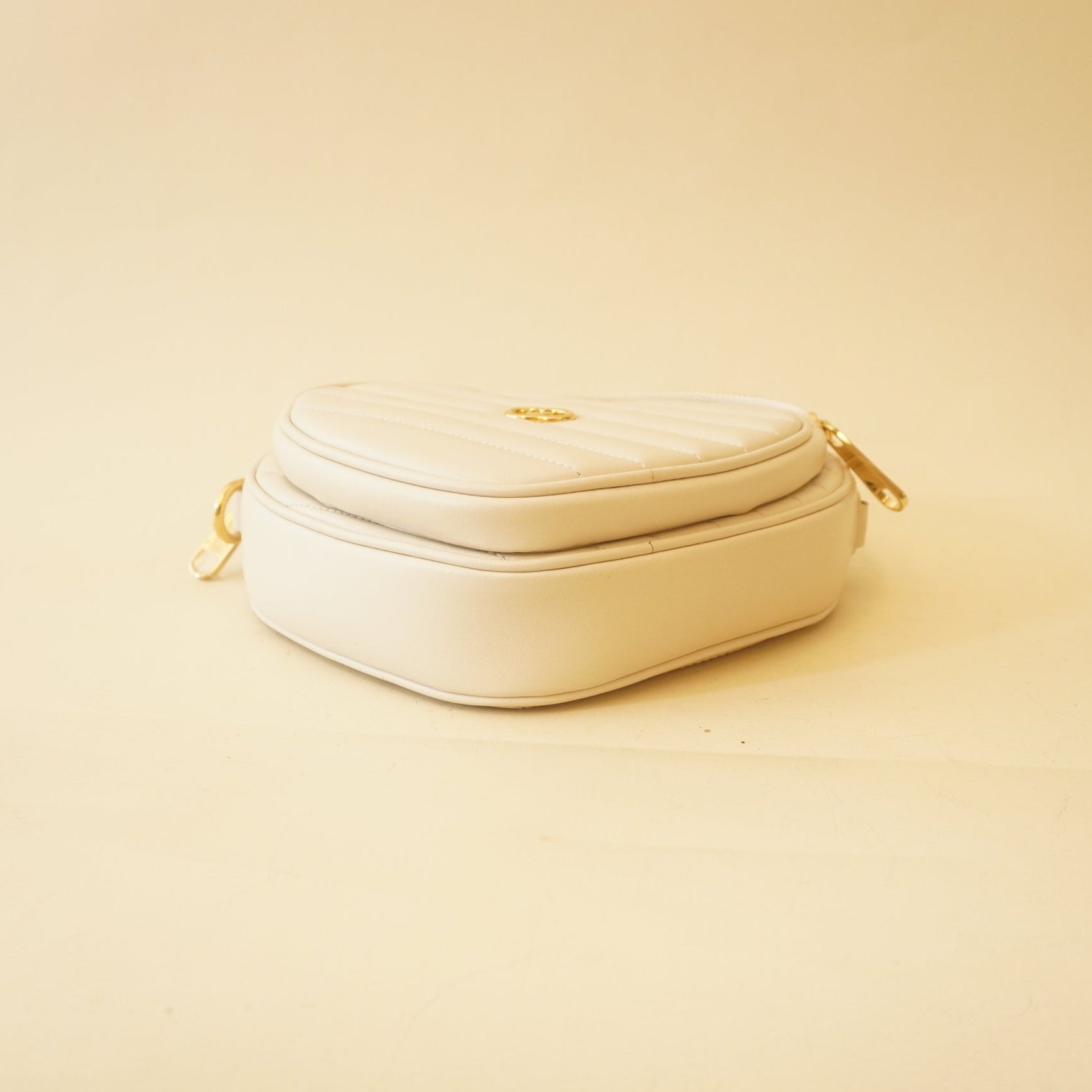 PRE-OWNED GG White Leather Interlocking G Shoulder Bag