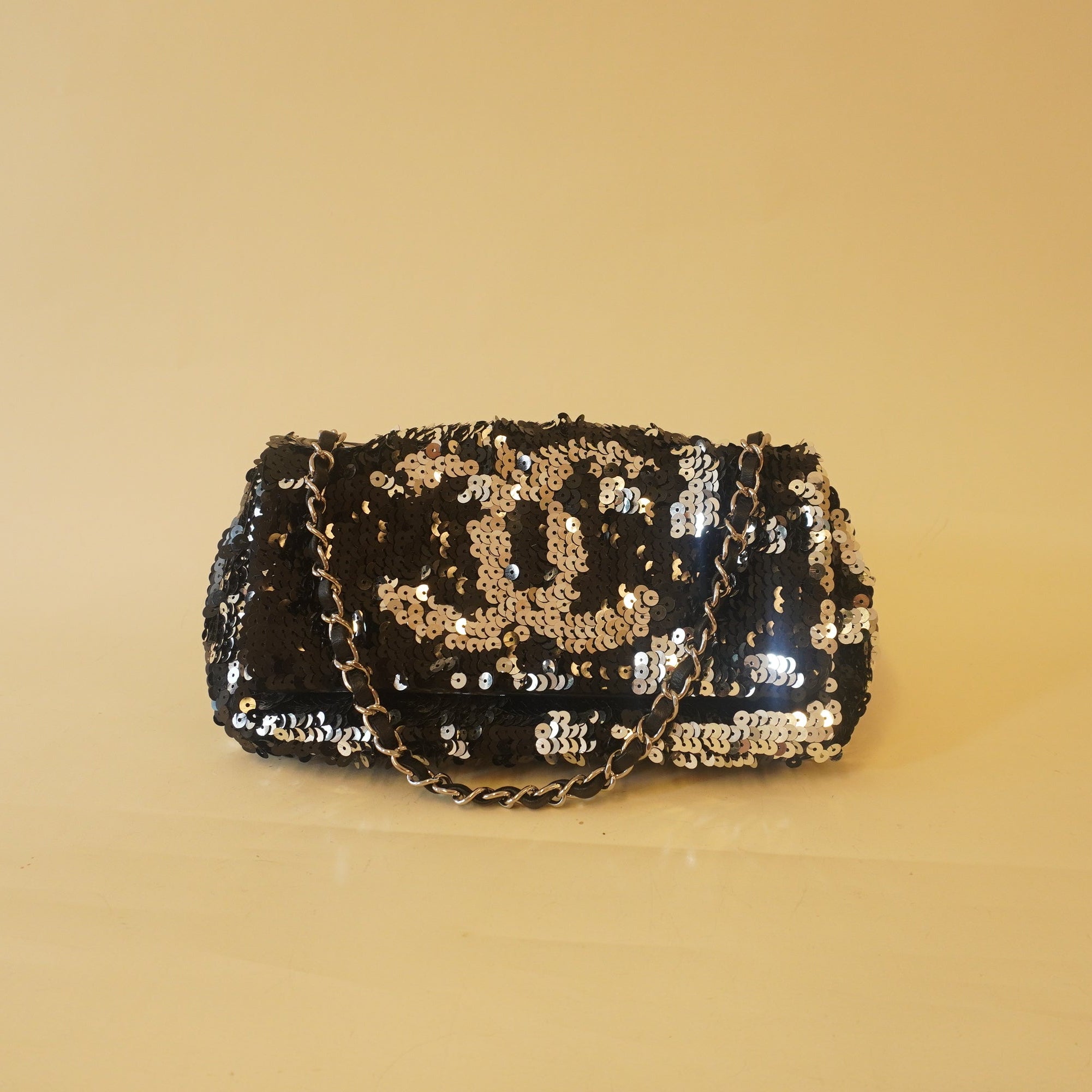 PRE-OWNED CC Summer Night Flap Black Silver Sequins Shoulder Bag