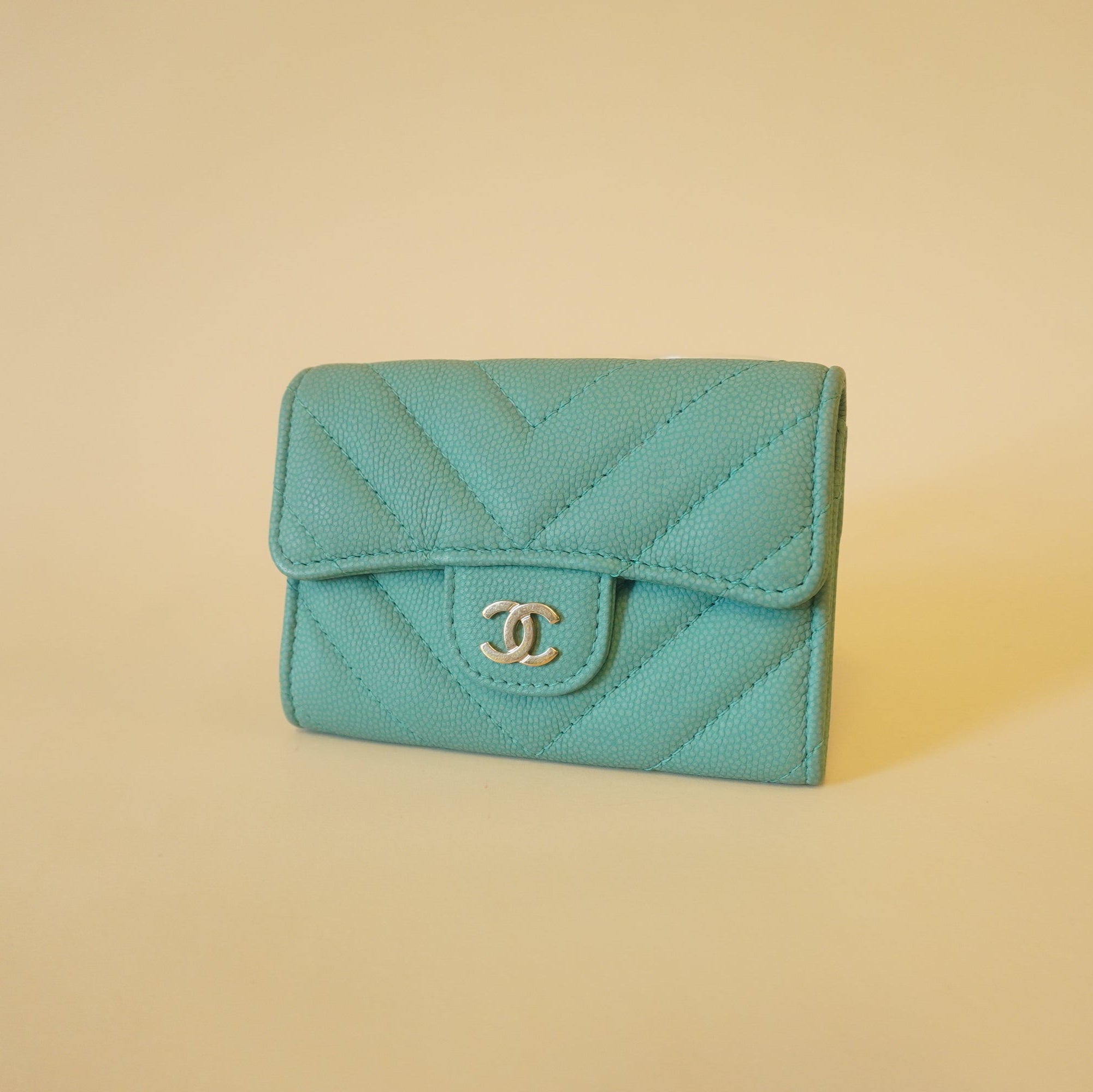 PRE-OWNED CC Acqua Caviar Chevron Quilted Card Holder Wallet