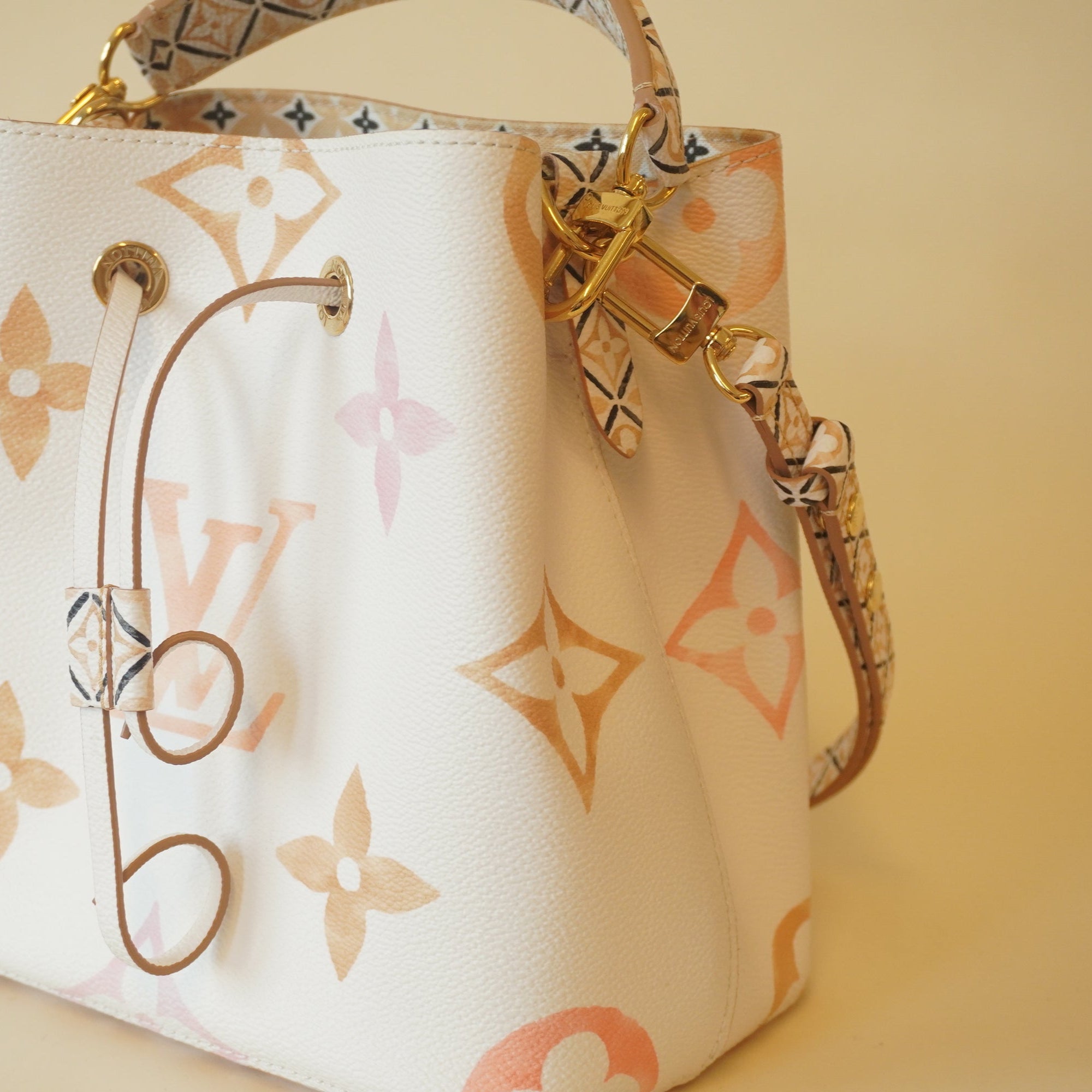 PRE-OWNED Monogram Neonoe BB Beige Shoulder Bag