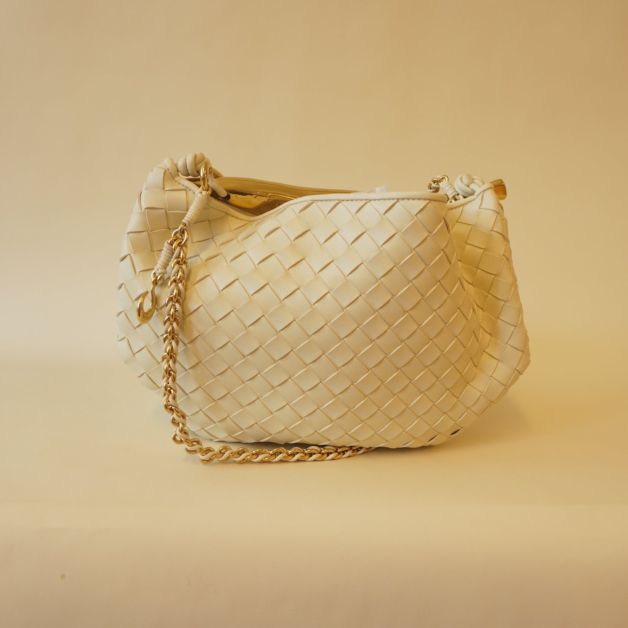 PRE-OWNED Cream Sardine Calfskin Intrecciato Shoulder Bag