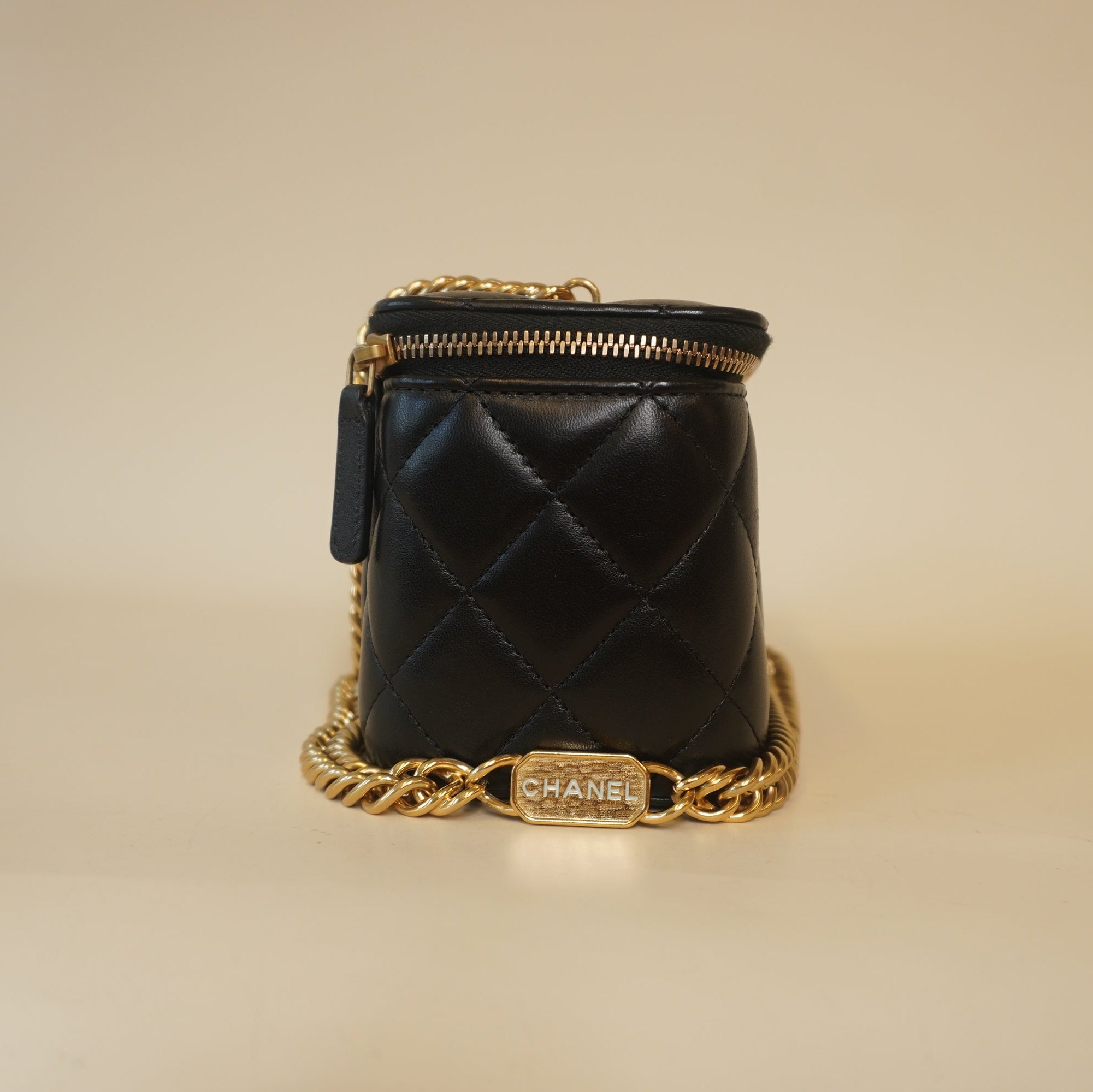 PRE-OWNED CC Black Lambskin Enamel Quilted Logo Small Vanity Case With Chain