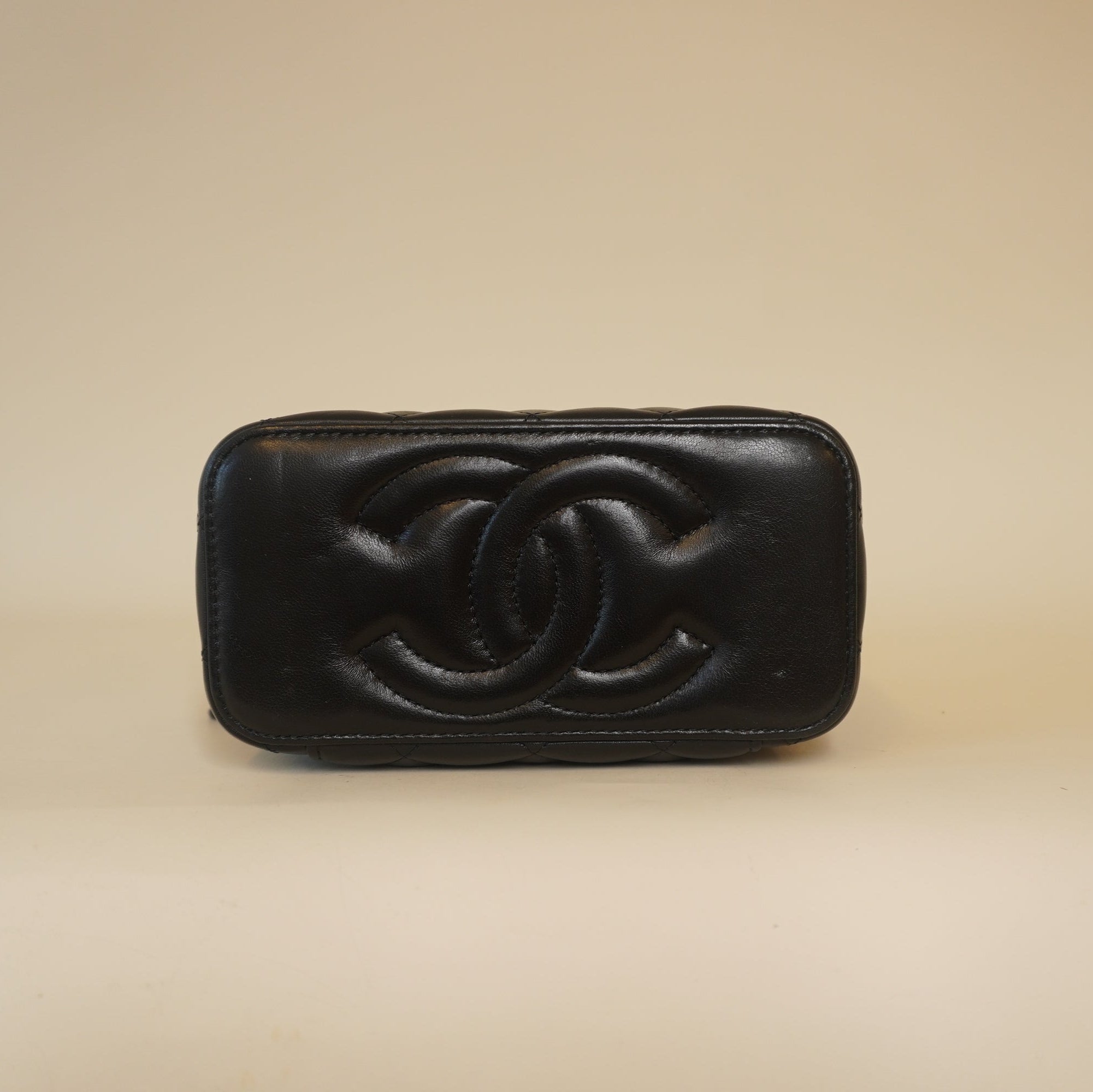 PRE-OWNED CC Black Lambskin Enamel Quilted Logo Small Vanity Case With Chain