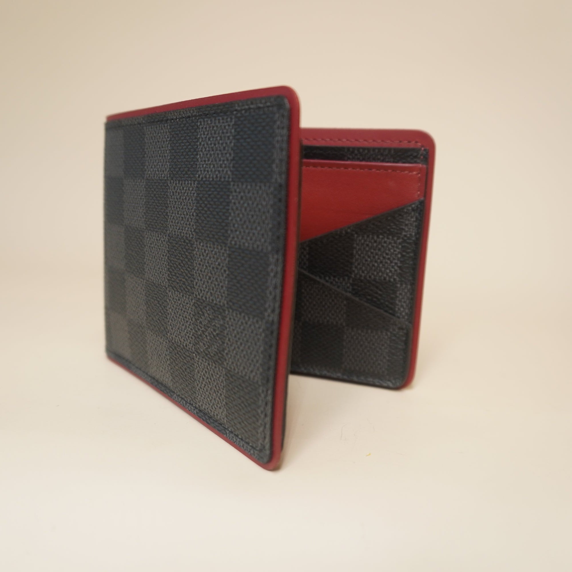 PRE-OWNED Damier Graphite Multiple Wallet Bordeaux