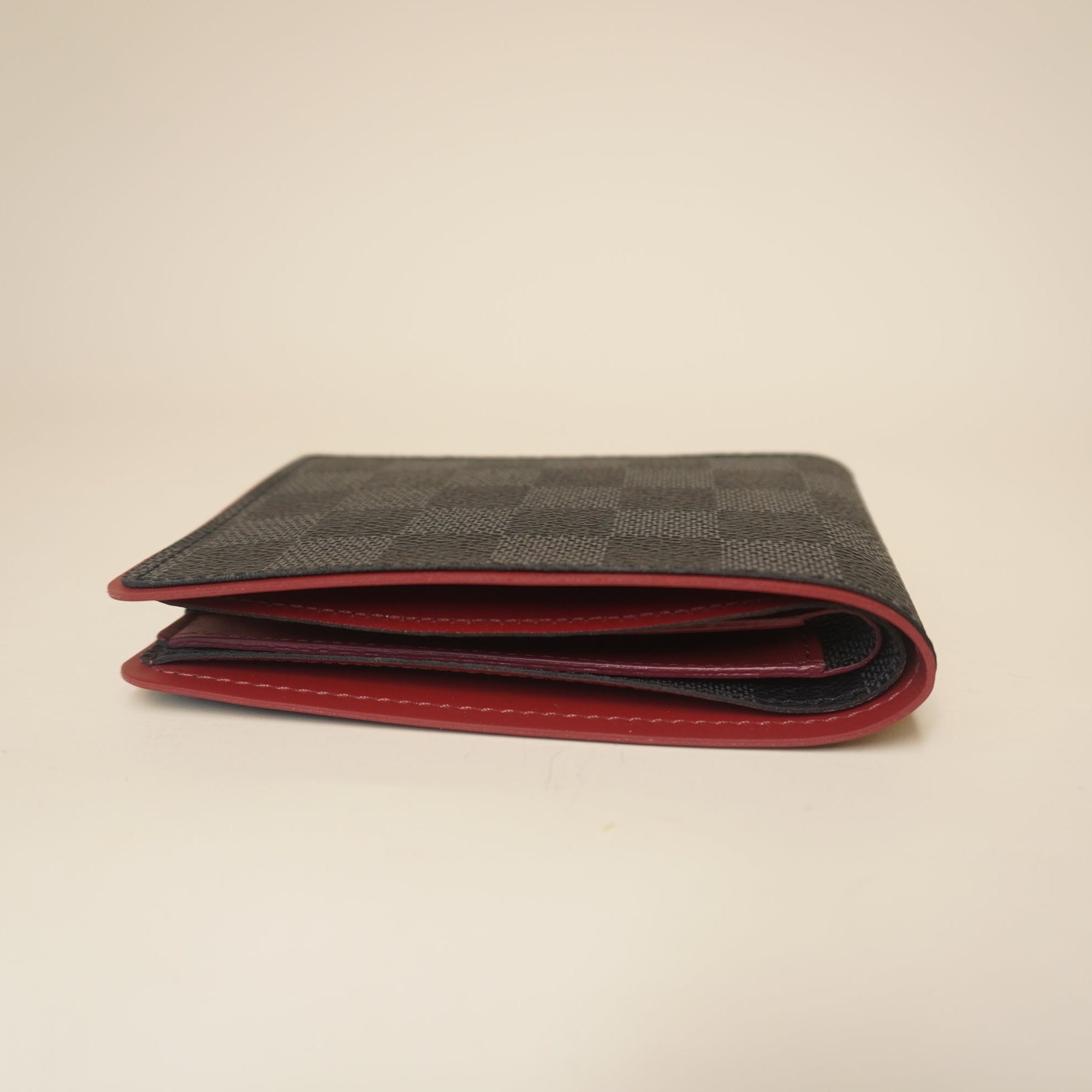 PRE-OWNED Damier Graphite Multiple Wallet Bordeaux