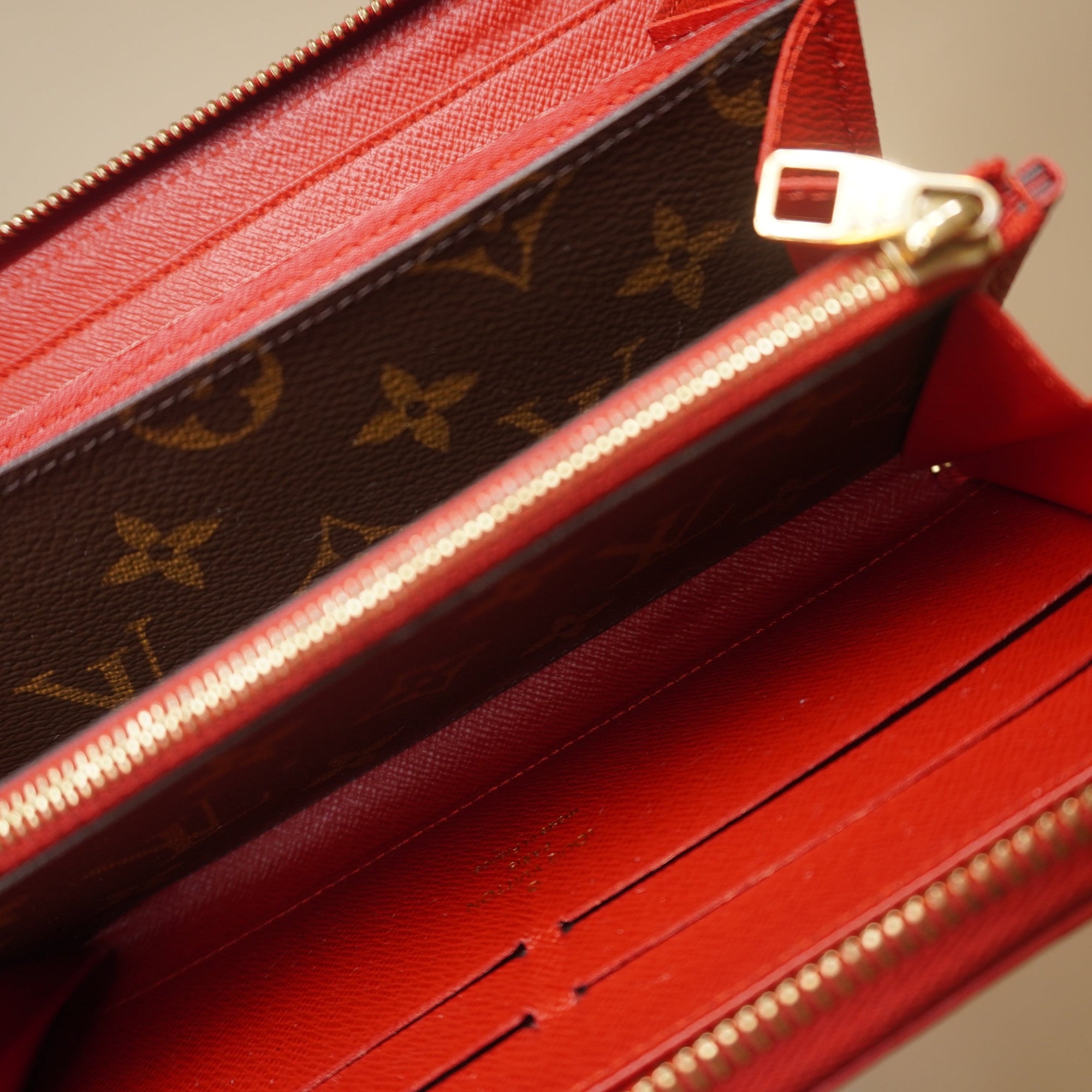 PRE-OWNED Long Wallet Monogram Zippy Retiro