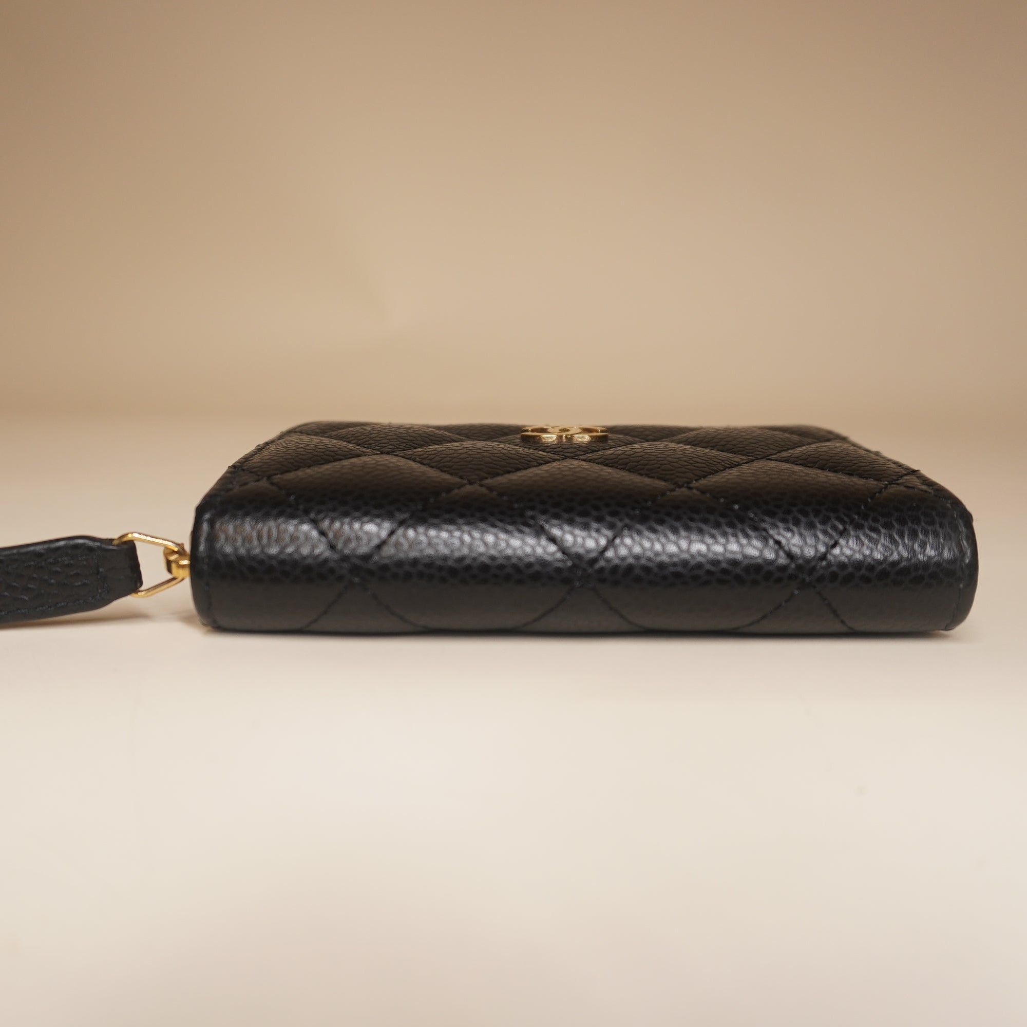 PRE-OWNED Caviar Quilted Zip Coin Purse Black