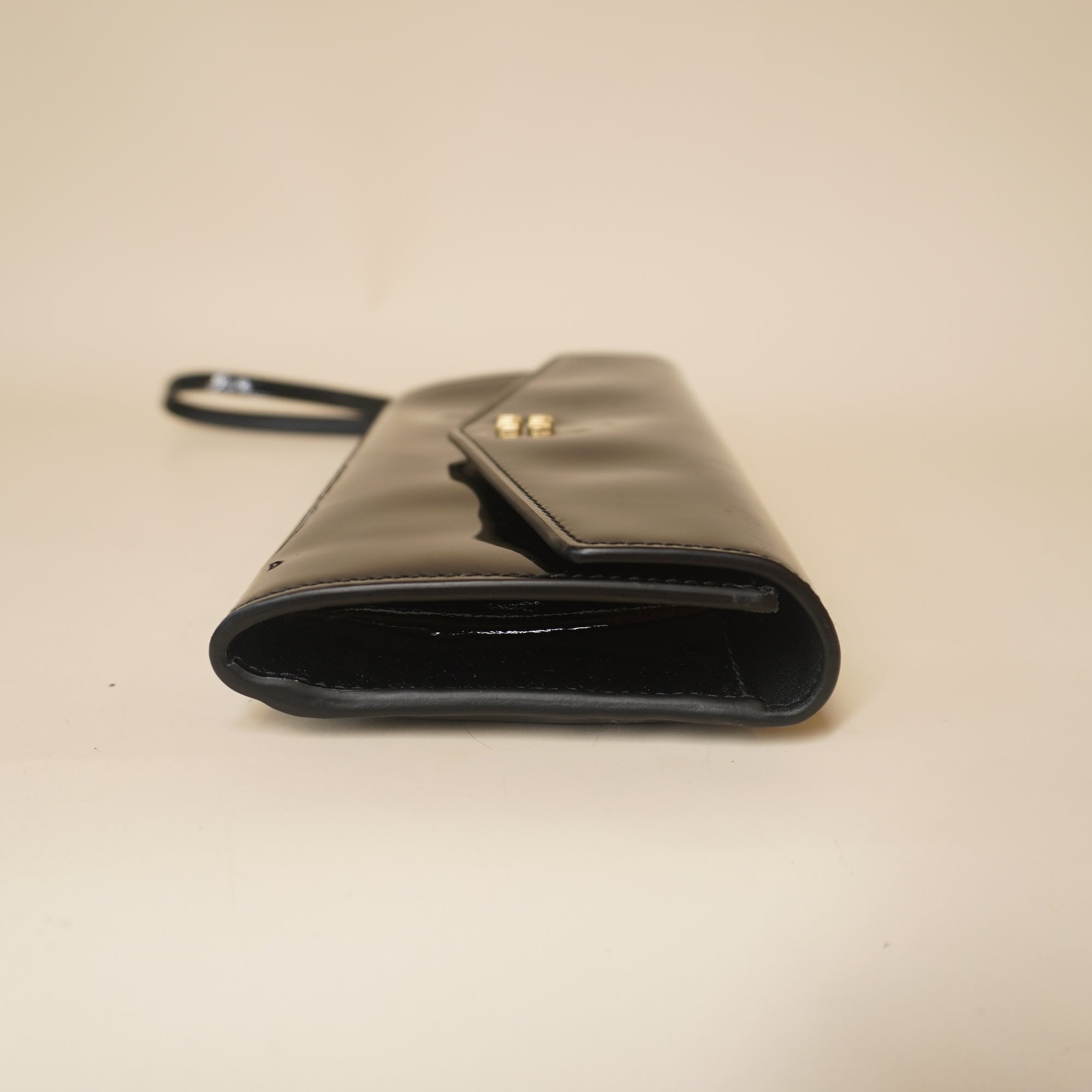 PRE-OWNED Vernis Black Wallet Clutch