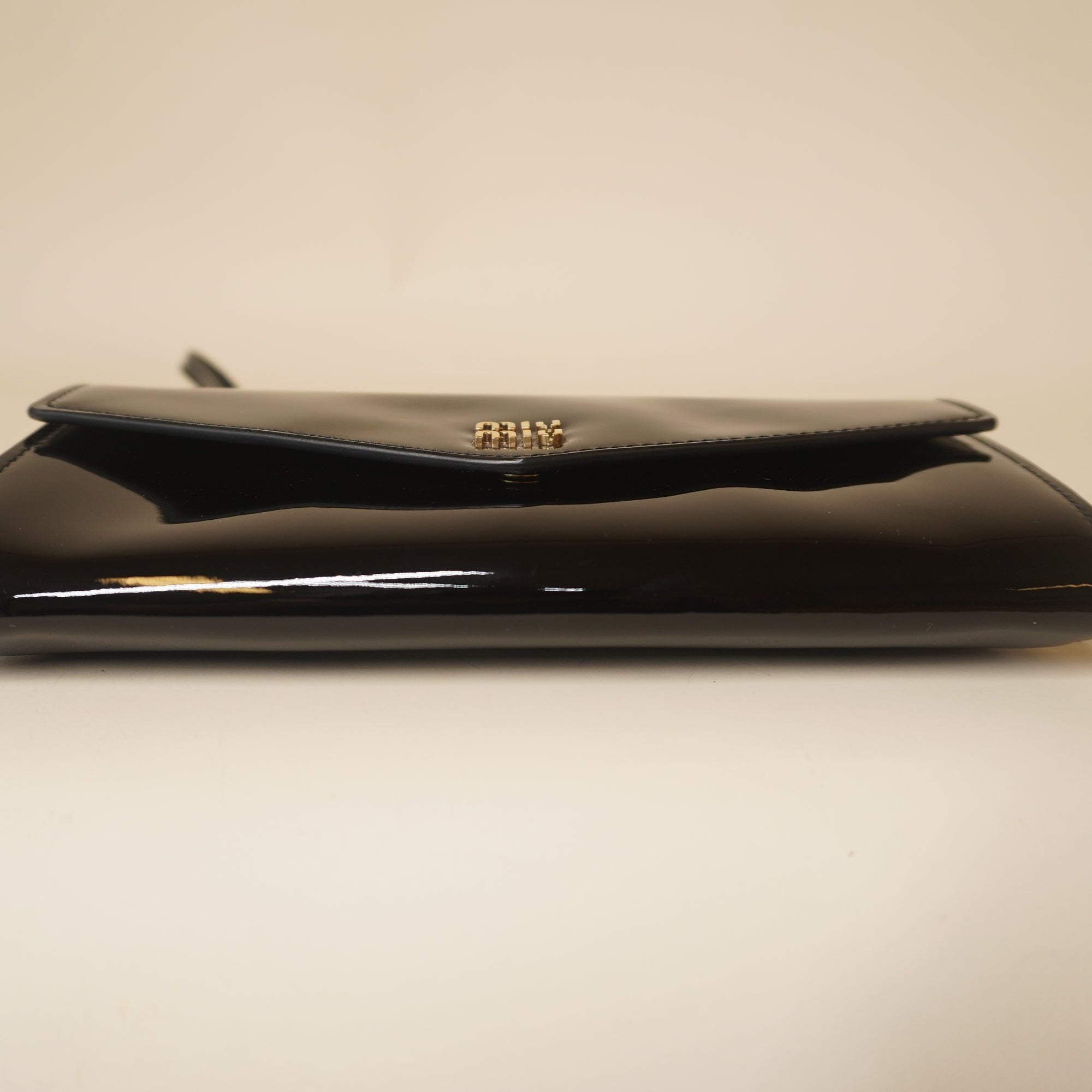 PRE-OWNED Vernis Black Wallet Clutch