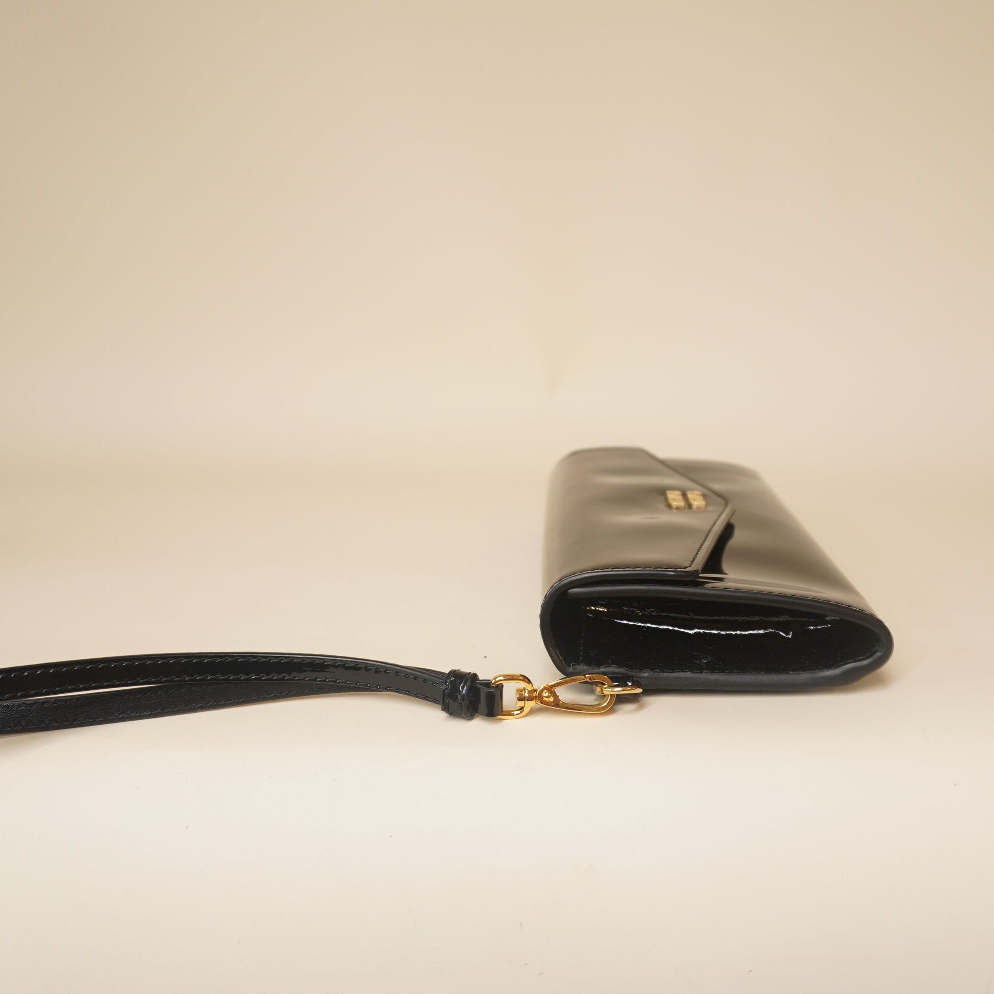 PRE-OWNED Vernis Black Wallet Clutch