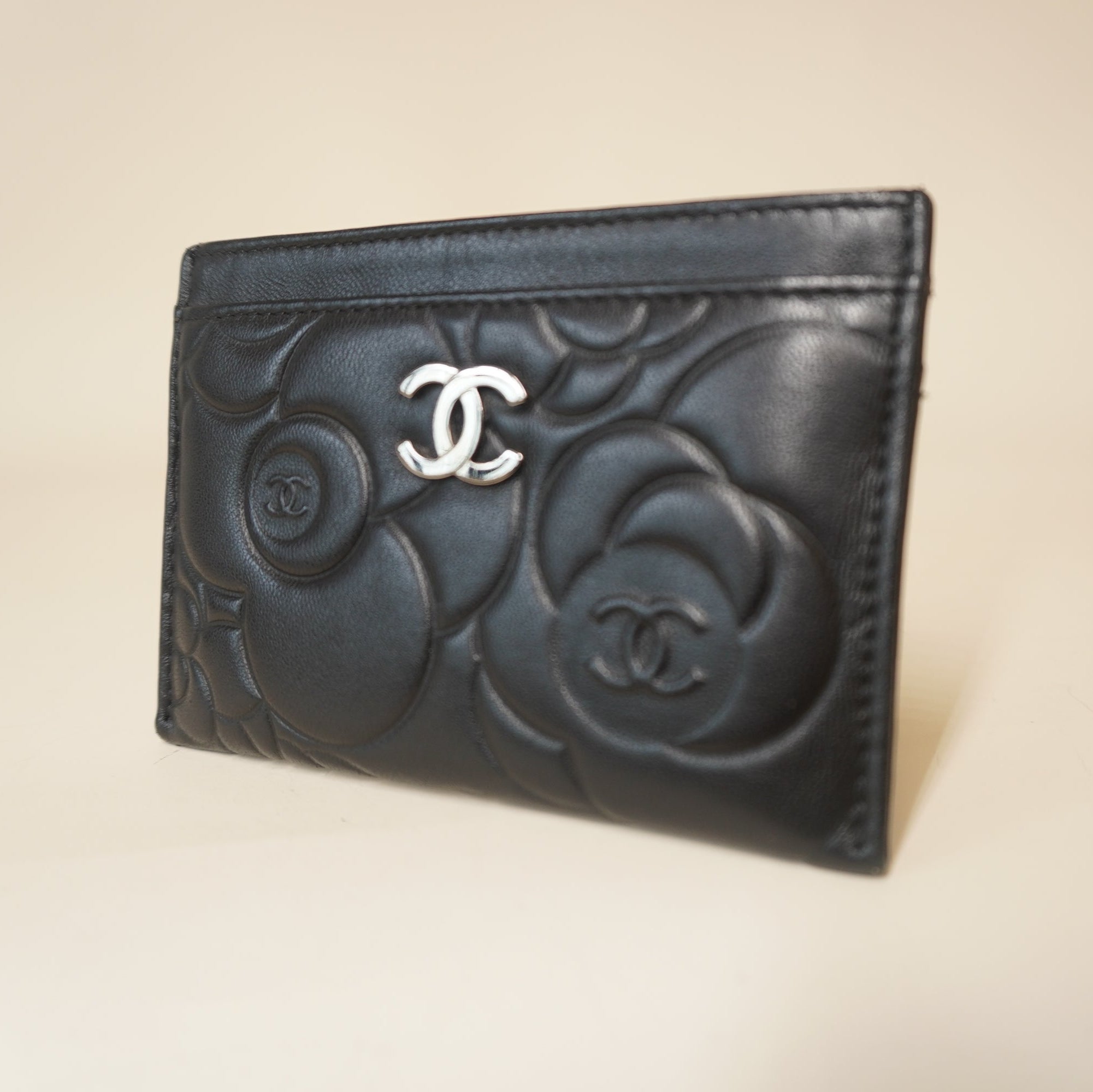 PRE-OWNED CC Black Lambskin Camellia Embossed Card Holder