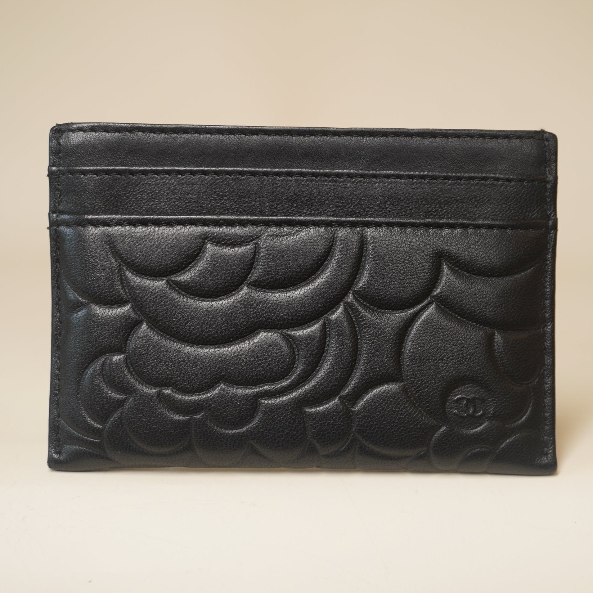 PRE-OWNED CC Black Lambskin Camellia Embossed Card Holder