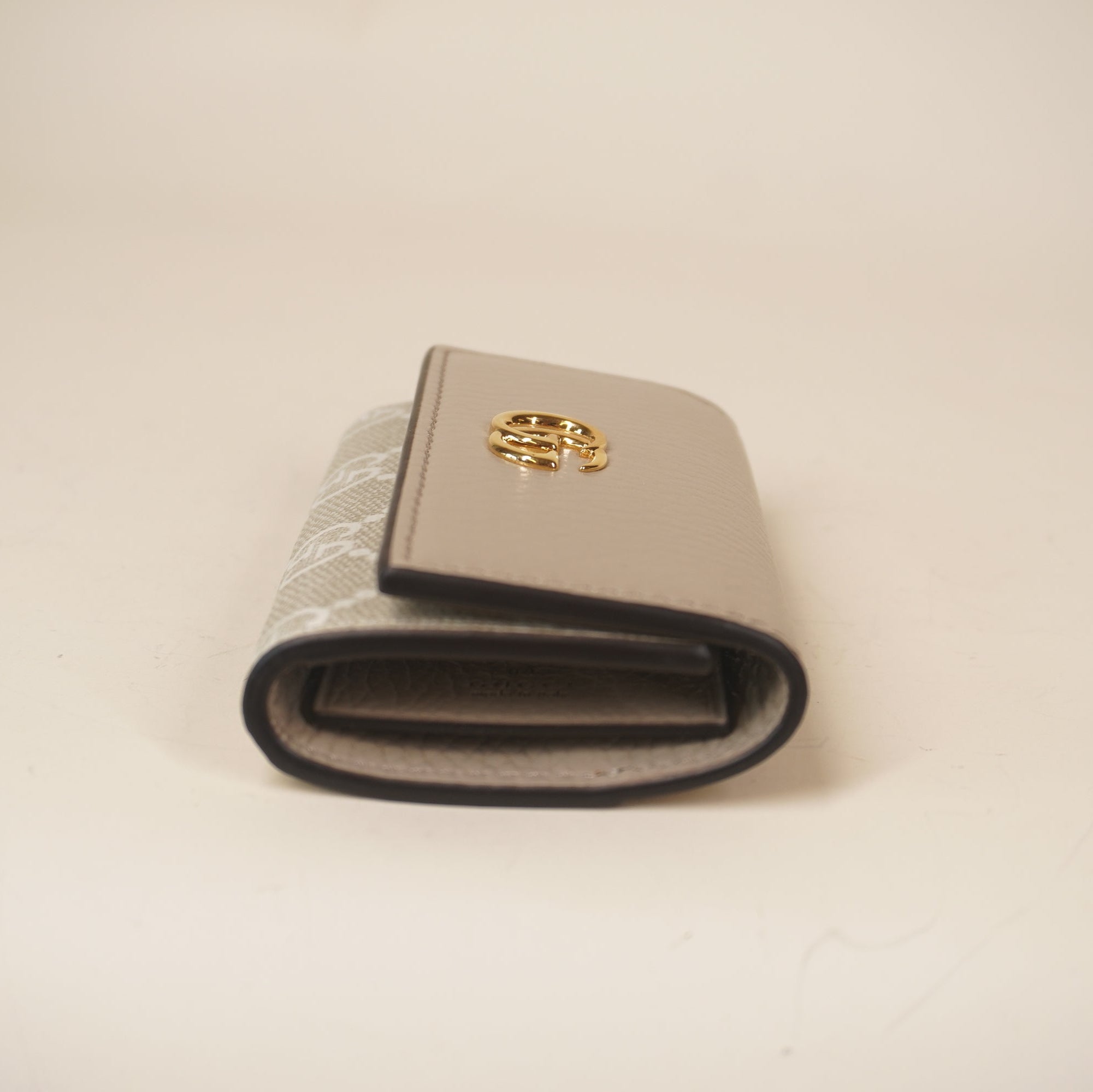 PRE-OWNED Dollar Calfskin GG Supreme Monogram Marmont 6 Key Holder Case