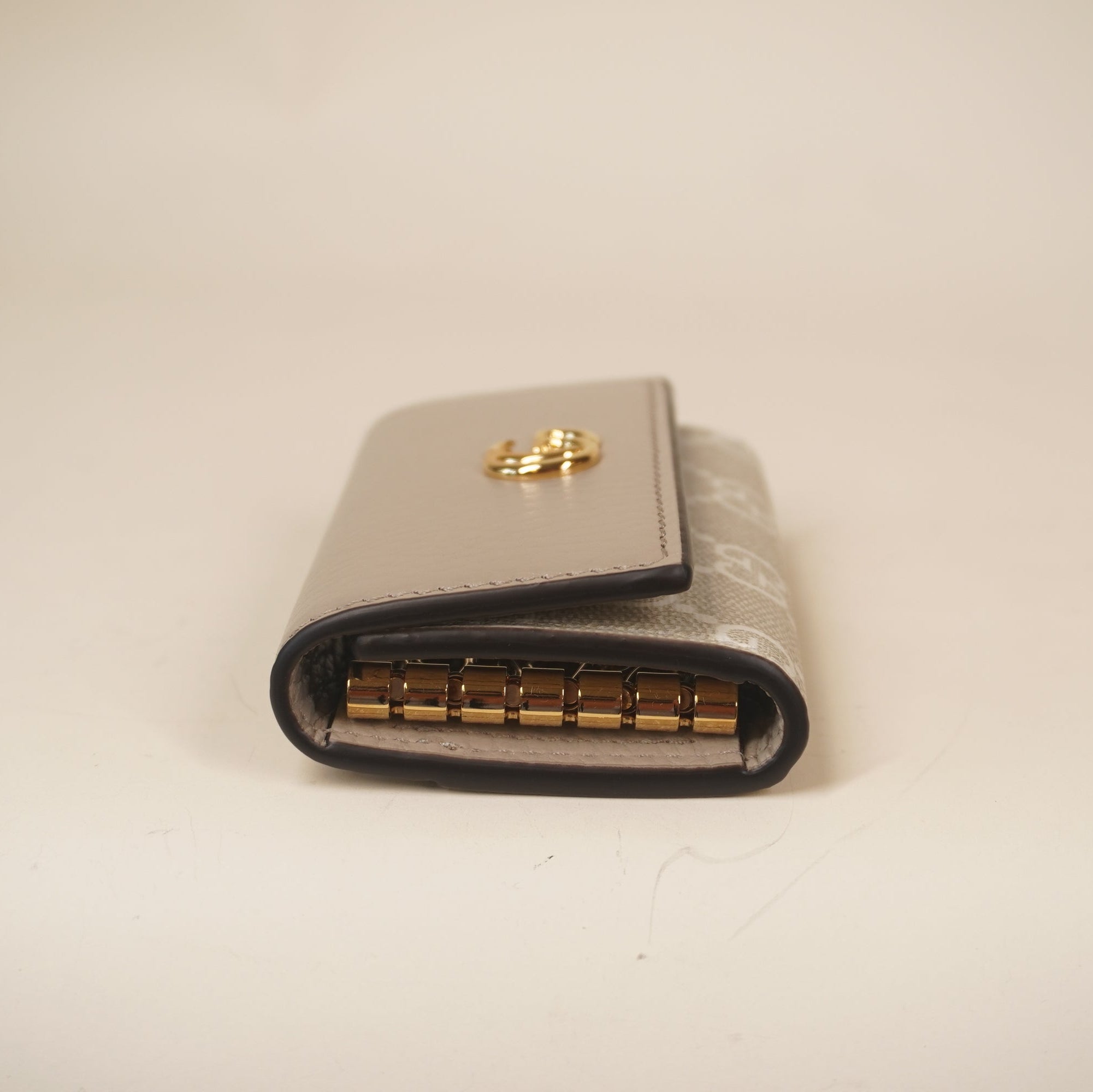 PRE-OWNED Dollar Calfskin GG Supreme Monogram Marmont 6 Key Holder Case