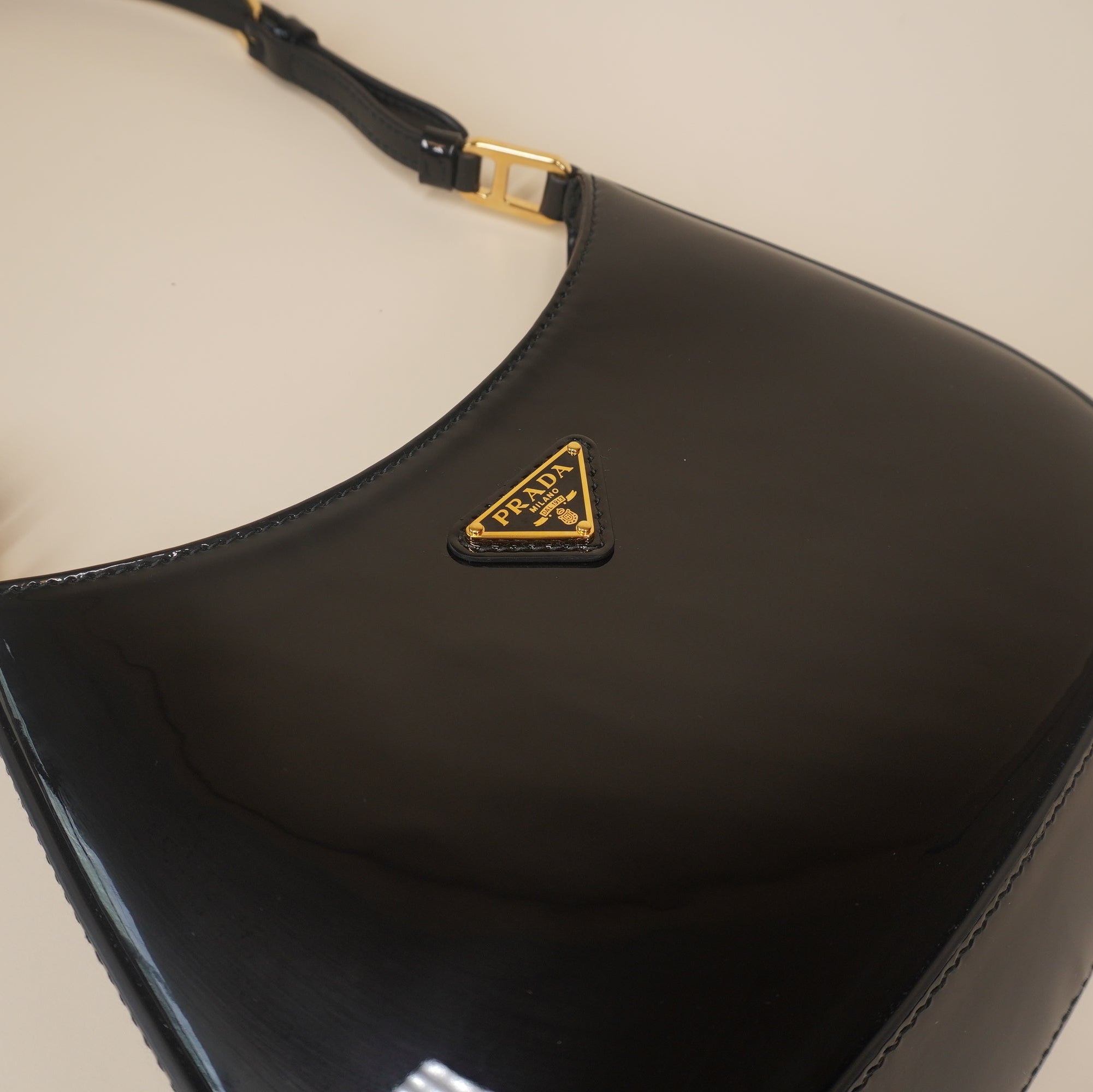 PRE-OWNED Black Vernis Cleo Shoulder Bag