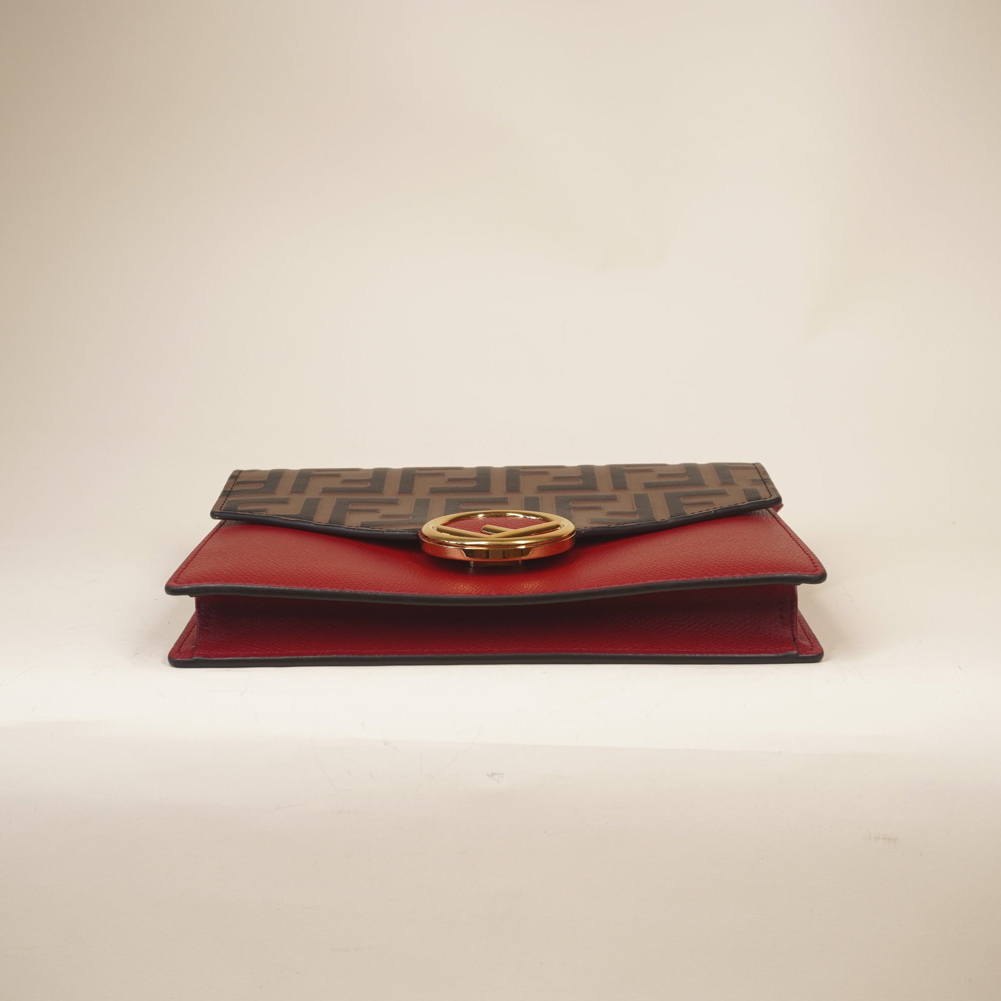 PRE-OWNED Vitello Cruise FF 1974 Embossed Medium Envelope Wallet On Chain Fragola Maya
