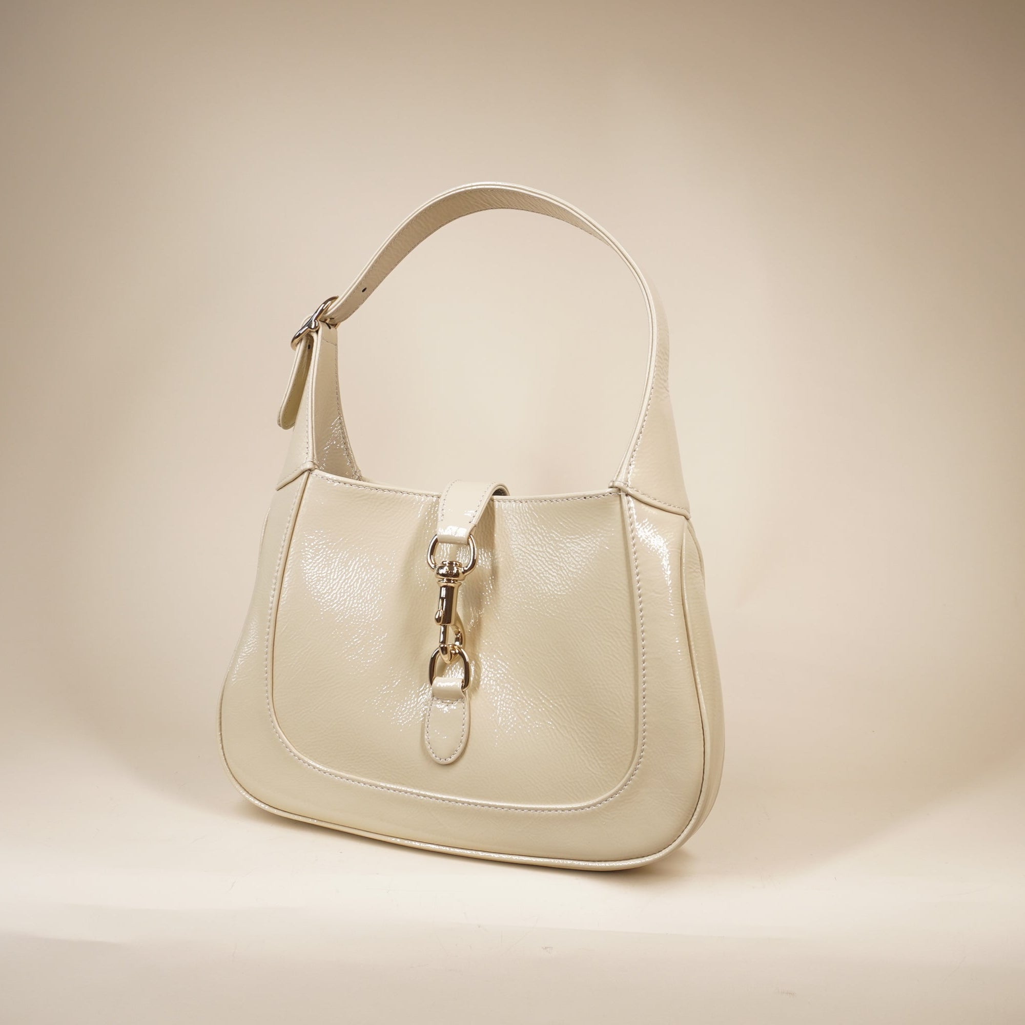 PRE-OWNED Jackie 1961 Shoulder Bag Cream Patent Leather