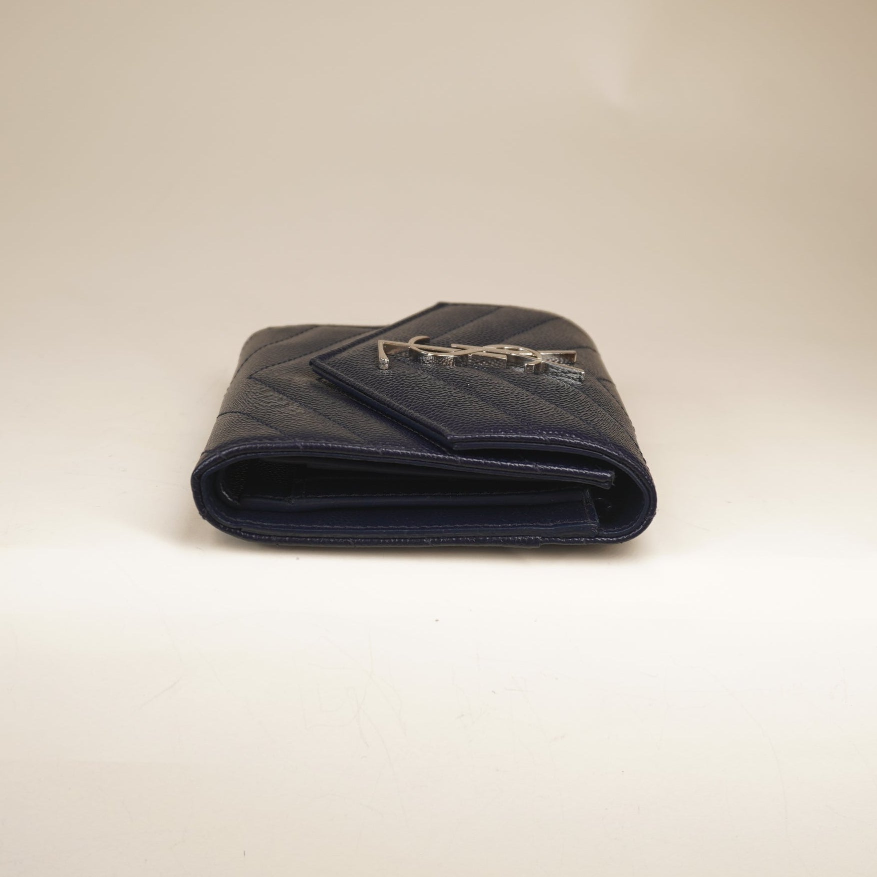 PRE-OWNED Grain De Poudre Matelasse Chevron Small Monogram Passport Case