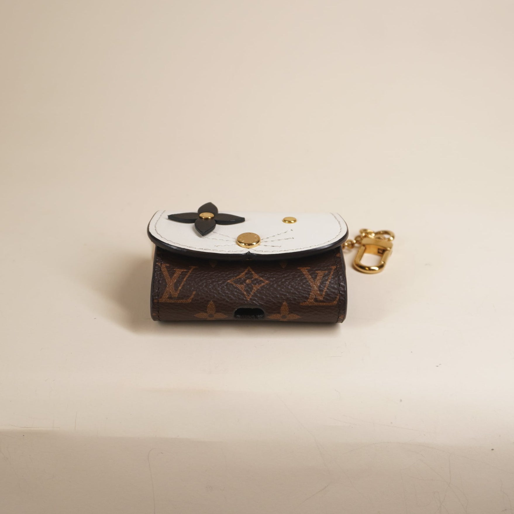 PRE-OWNED LV Monogram Cat Earpods Case