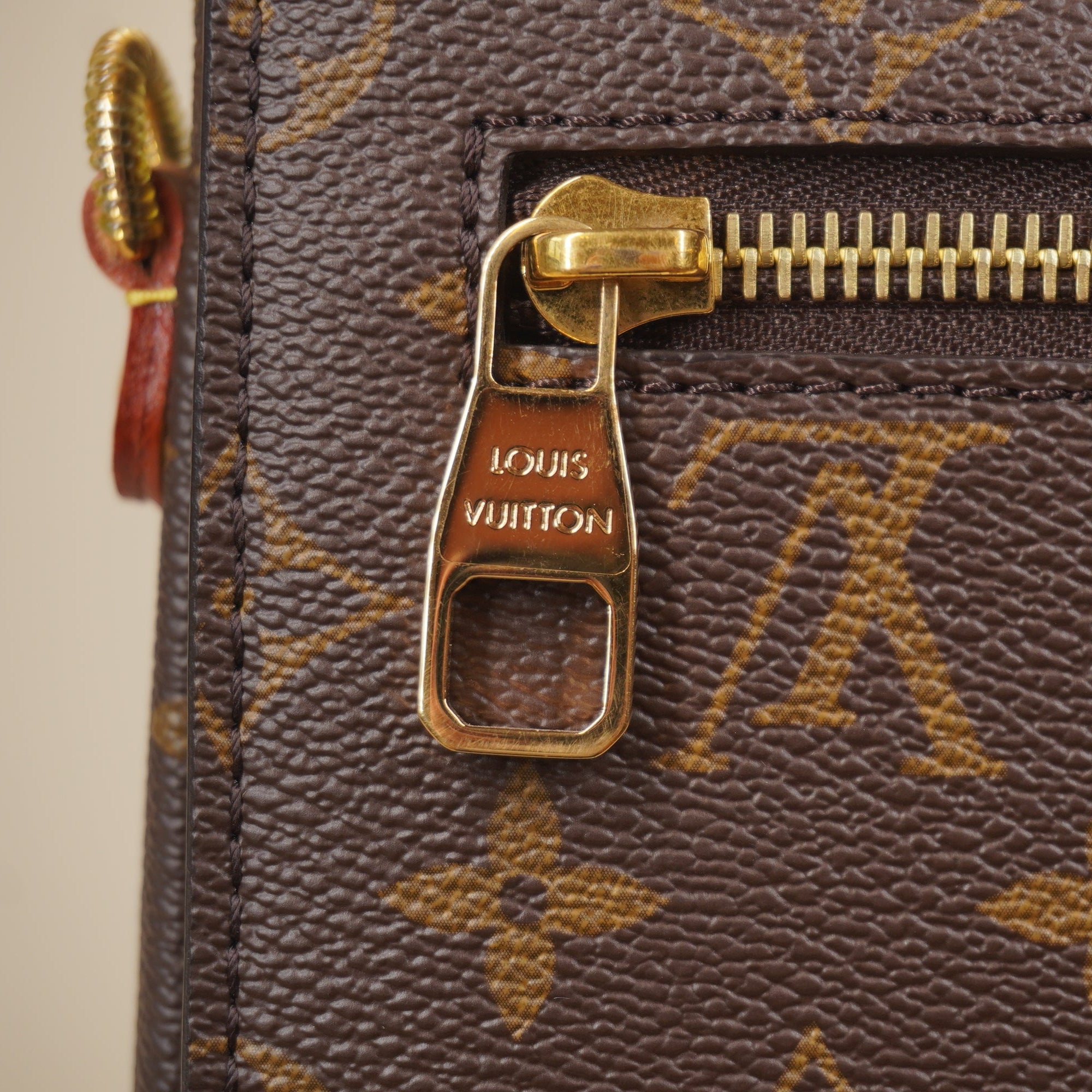 PRE-OWNED LV Pochette Metis Monogram Canvas Shoulder Bag
