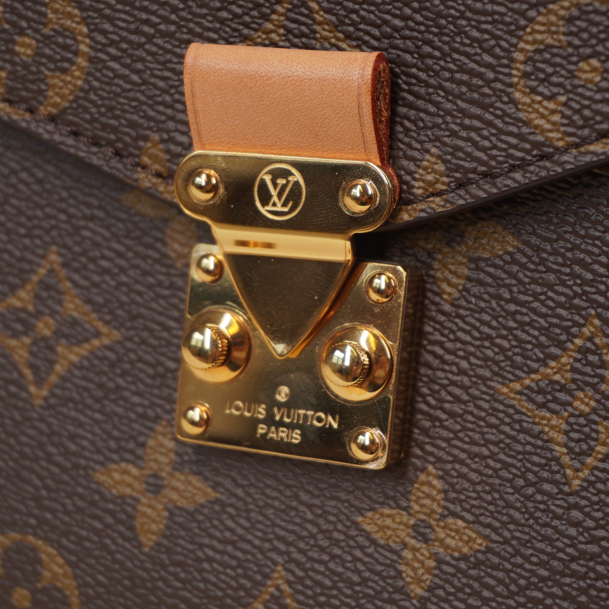 PRE-OWNED LV Pochette Metis Monogram Canvas Shoulder Bag