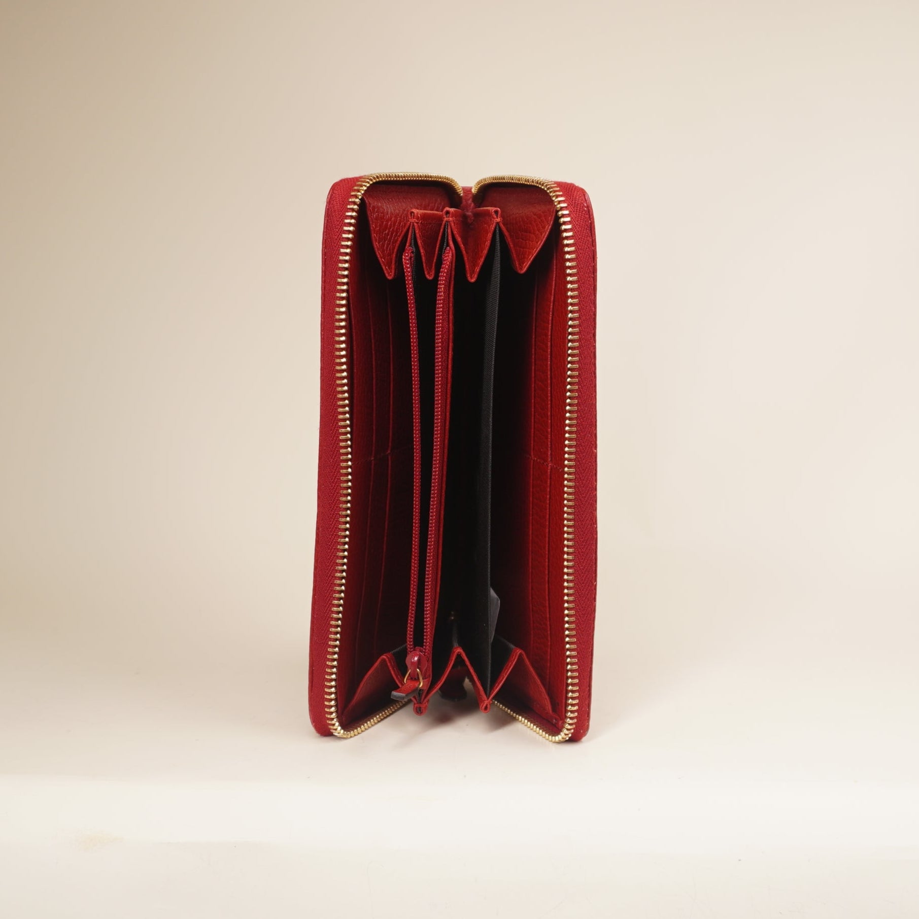 PRE-OWNED Calfskin GG Marmont Continental Zip Wallet Hibiscus Red