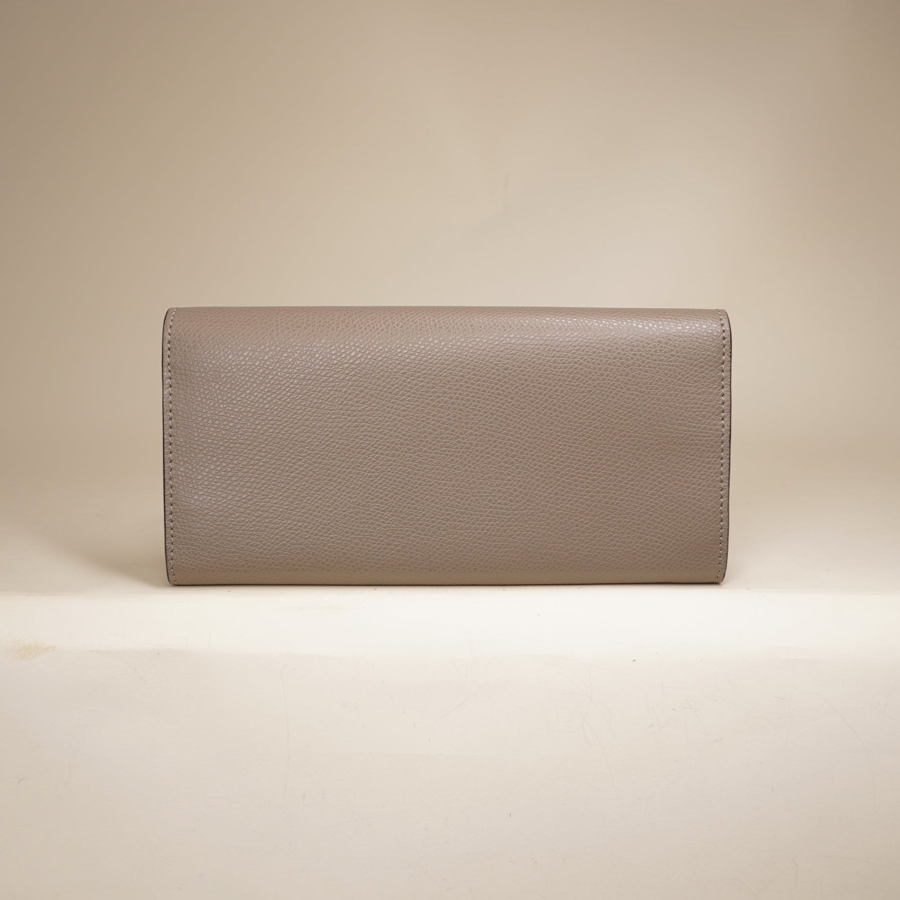 PRE-OWNED FF Vitello Cruise F is Fendi Continental Envelope Wallet