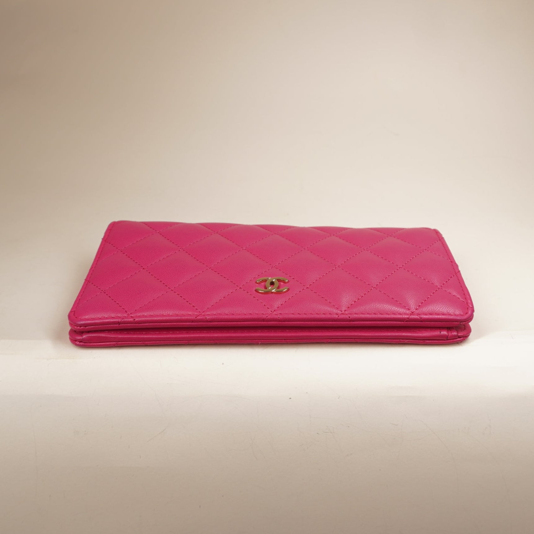 PRE-OWNED CC Pink Caviar Quilted Large Gusset Fold Wallet