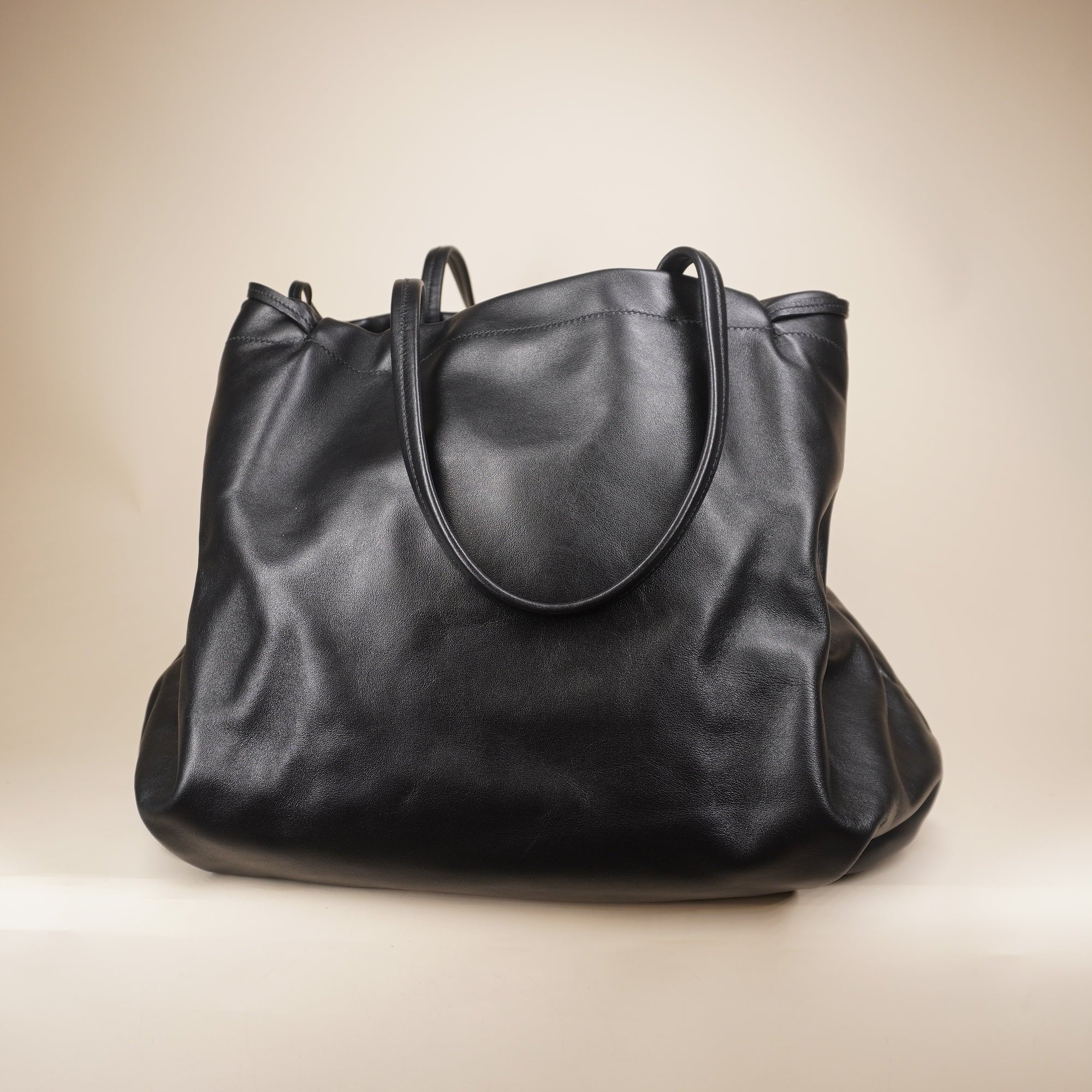 PRE-OWNED Vitello Daino Tote Black Shoulder bag