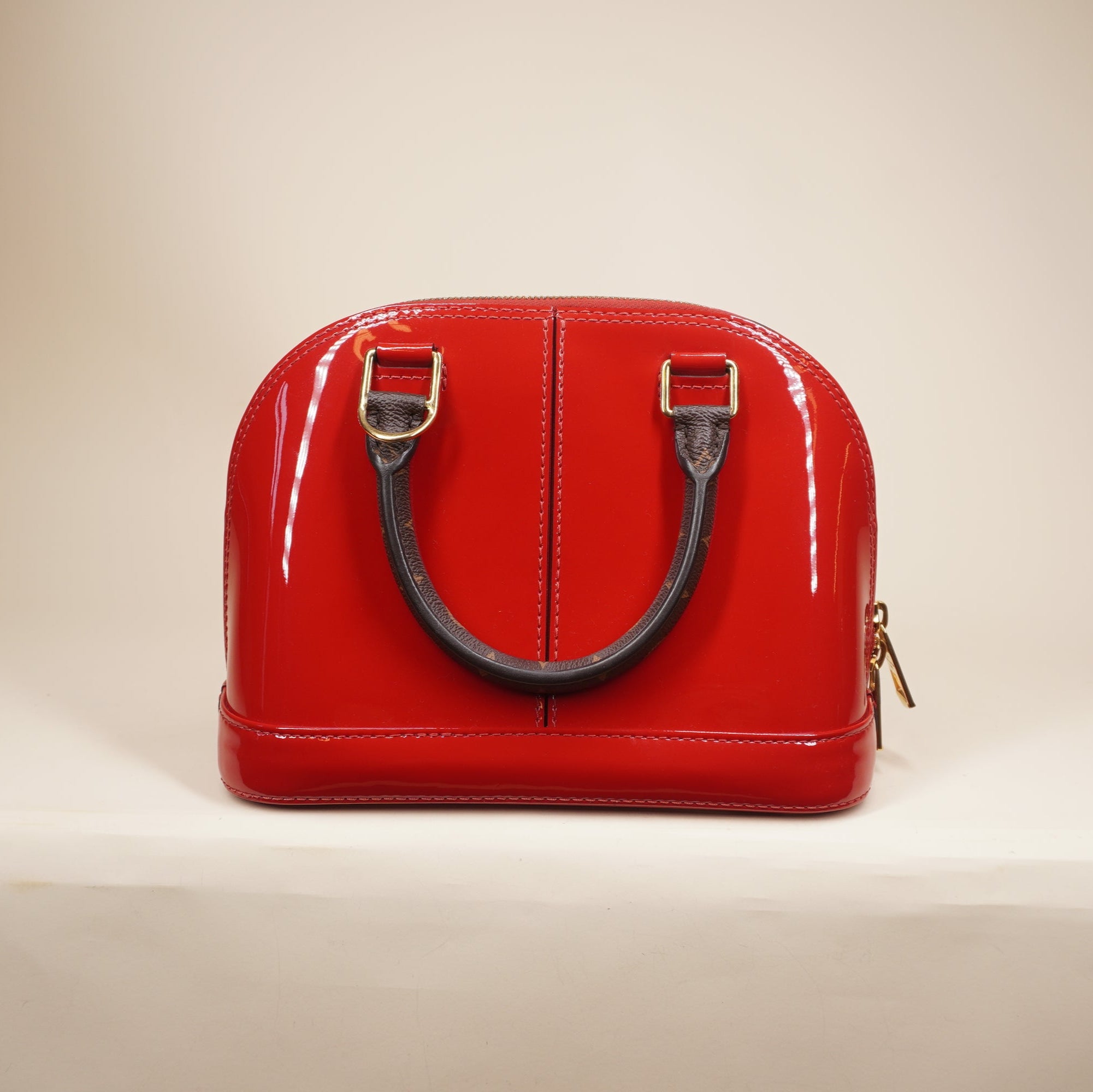 PRE-OWEND LV Scarlet Vernis Monogram Alma BB Shoulder Bag