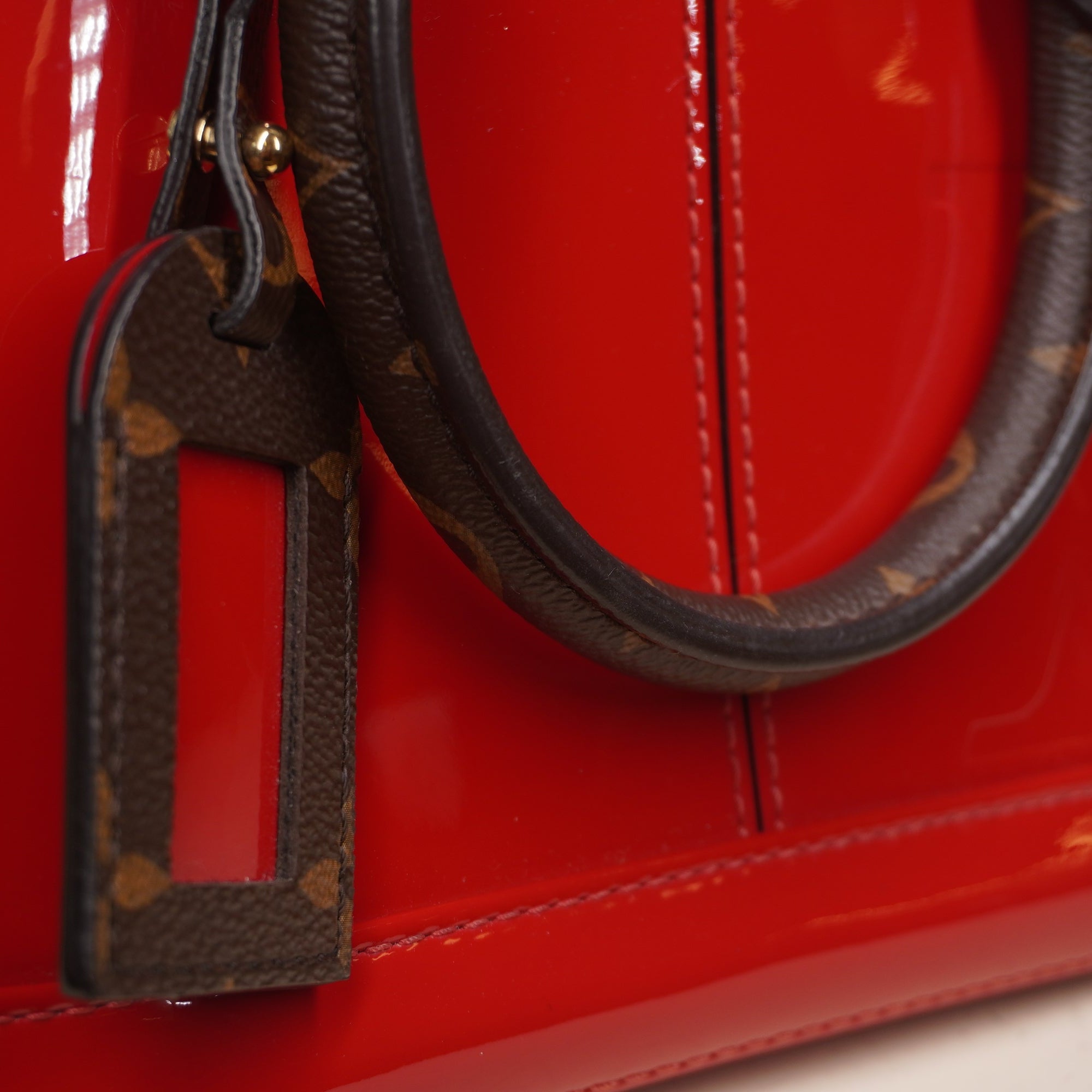 PRE-OWEND LV Scarlet Vernis Monogram Alma BB Shoulder Bag