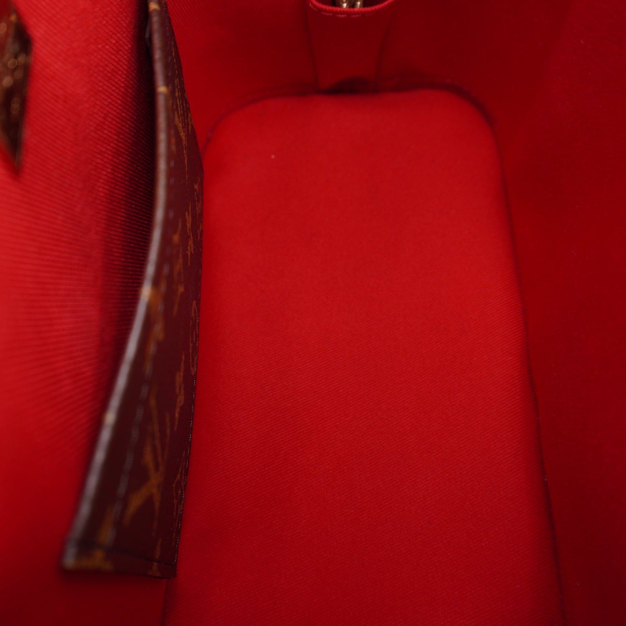 PRE-OWEND LV Scarlet Vernis Monogram Alma BB Shoulder Bag
