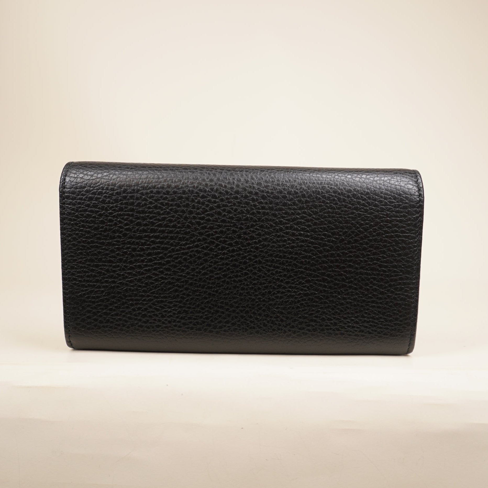 PRE-OWNED Black GG Marmont Grained Ribbon Continental Wallet