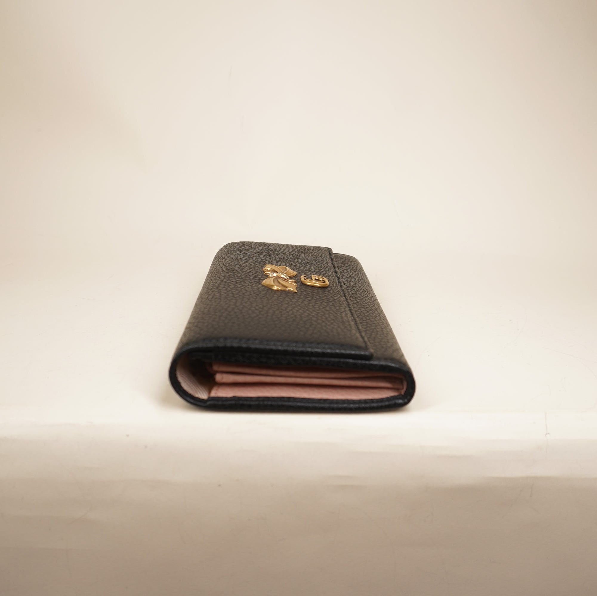 PRE-OWNED Black GG Marmont Grained Ribbon Continental Wallet