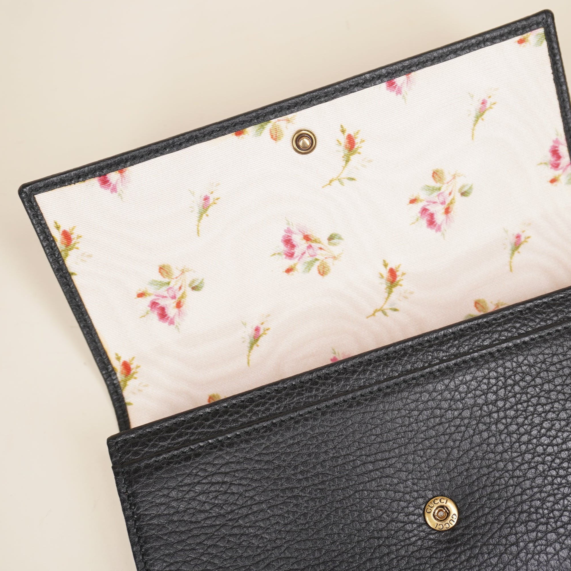 PRE-OWNED Black GG Marmont Grained Ribbon Continental Wallet