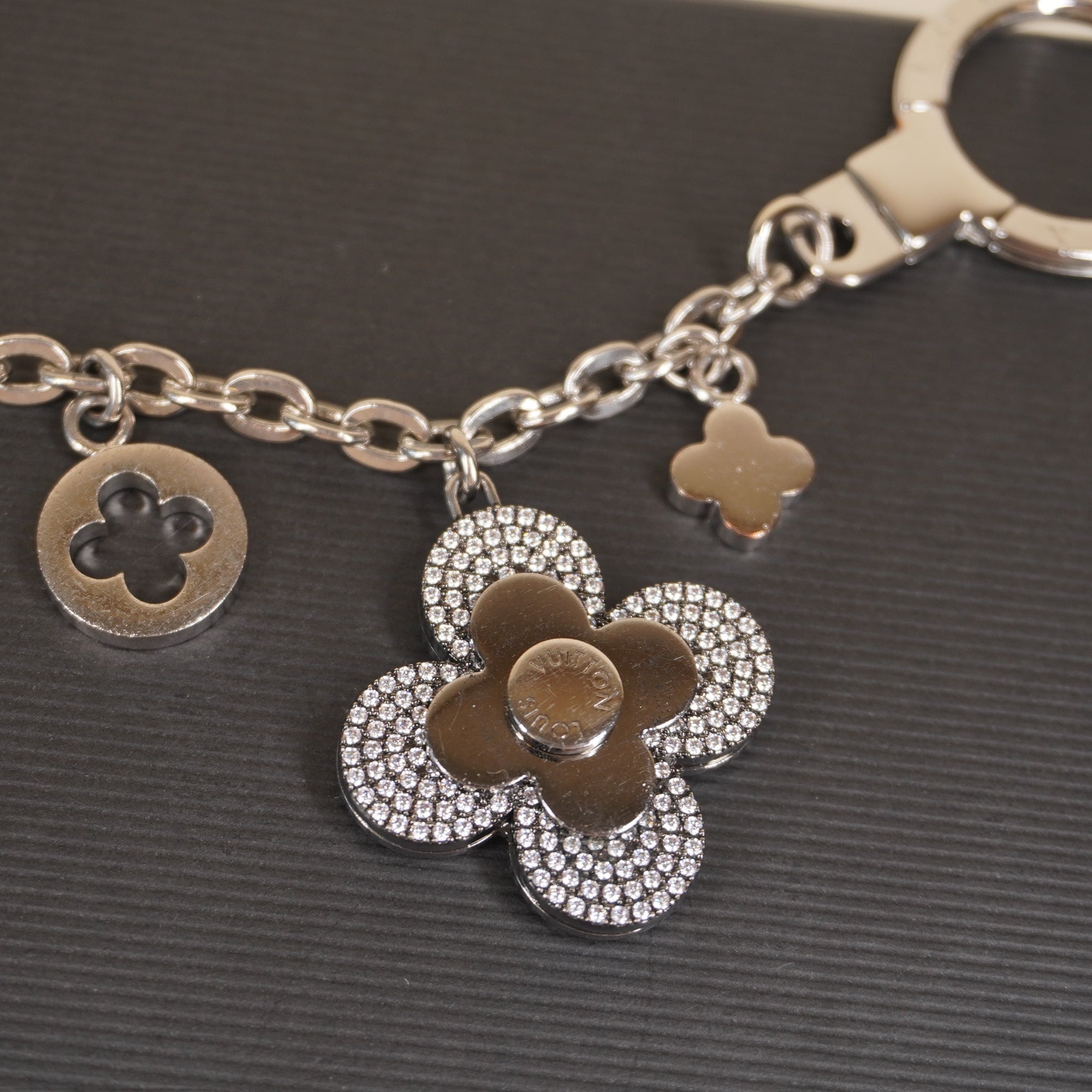 PRE-OWNED Bijoux Sac Bag Charm metal Silver