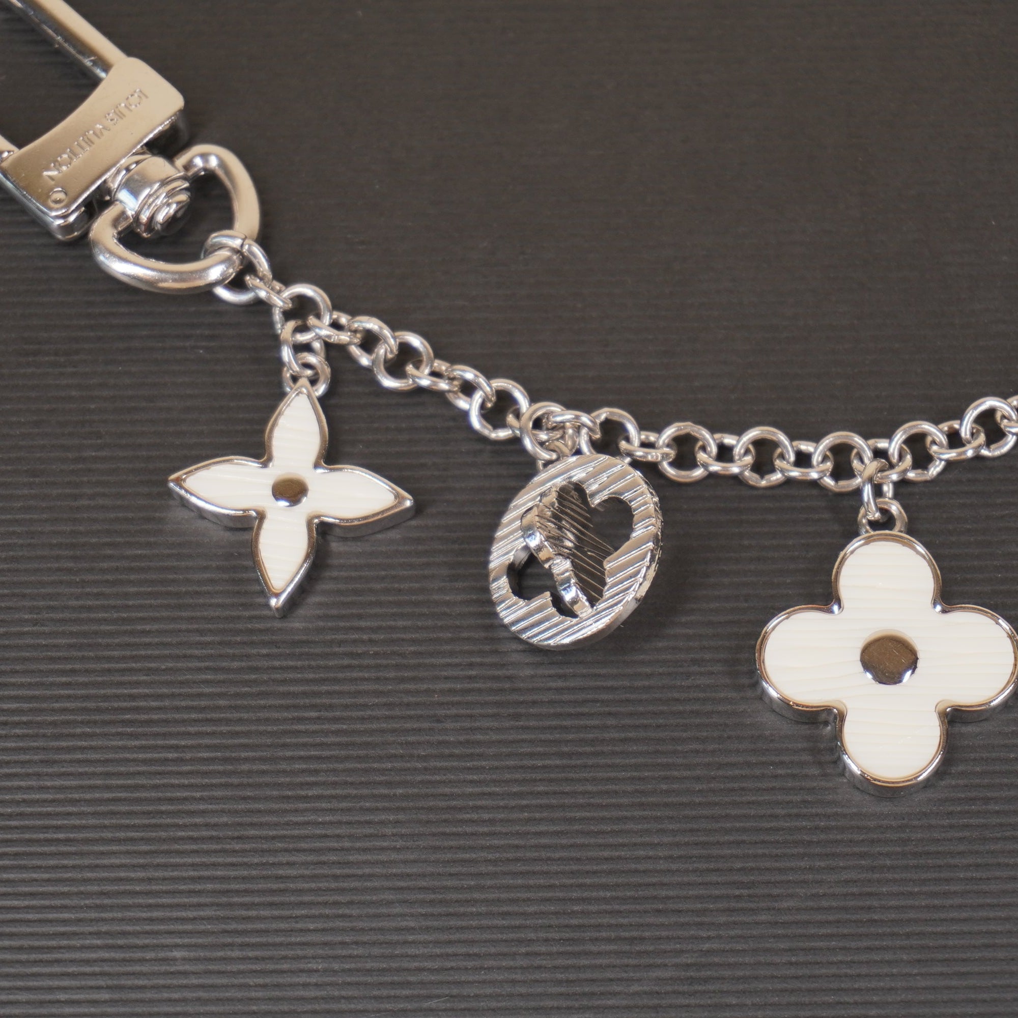 PRE-OWNED Fleur De Epi Bag Charm Chain