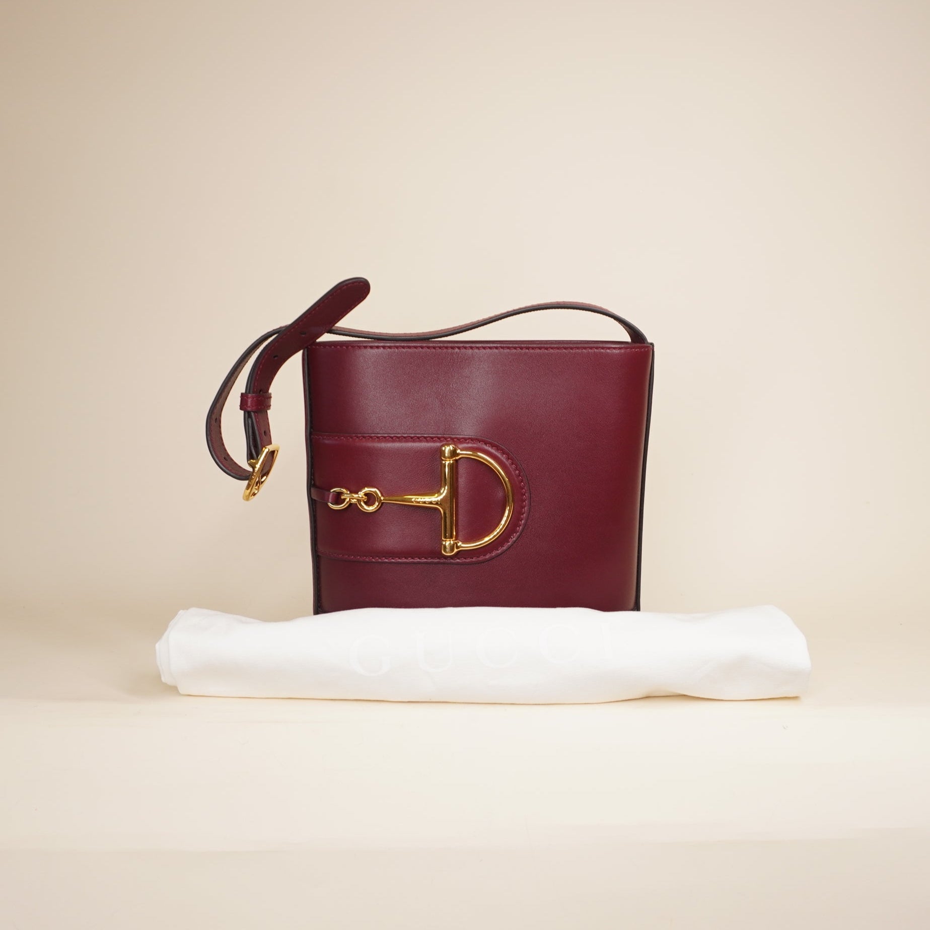 PRE-OWNED GG Burgundy 73 Small Bucket Shoulder Bag