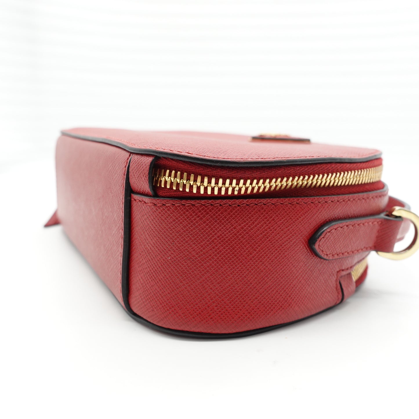 PRE-OWNED Red Saffiano Lux Odette Crossbody Fuoco Bag