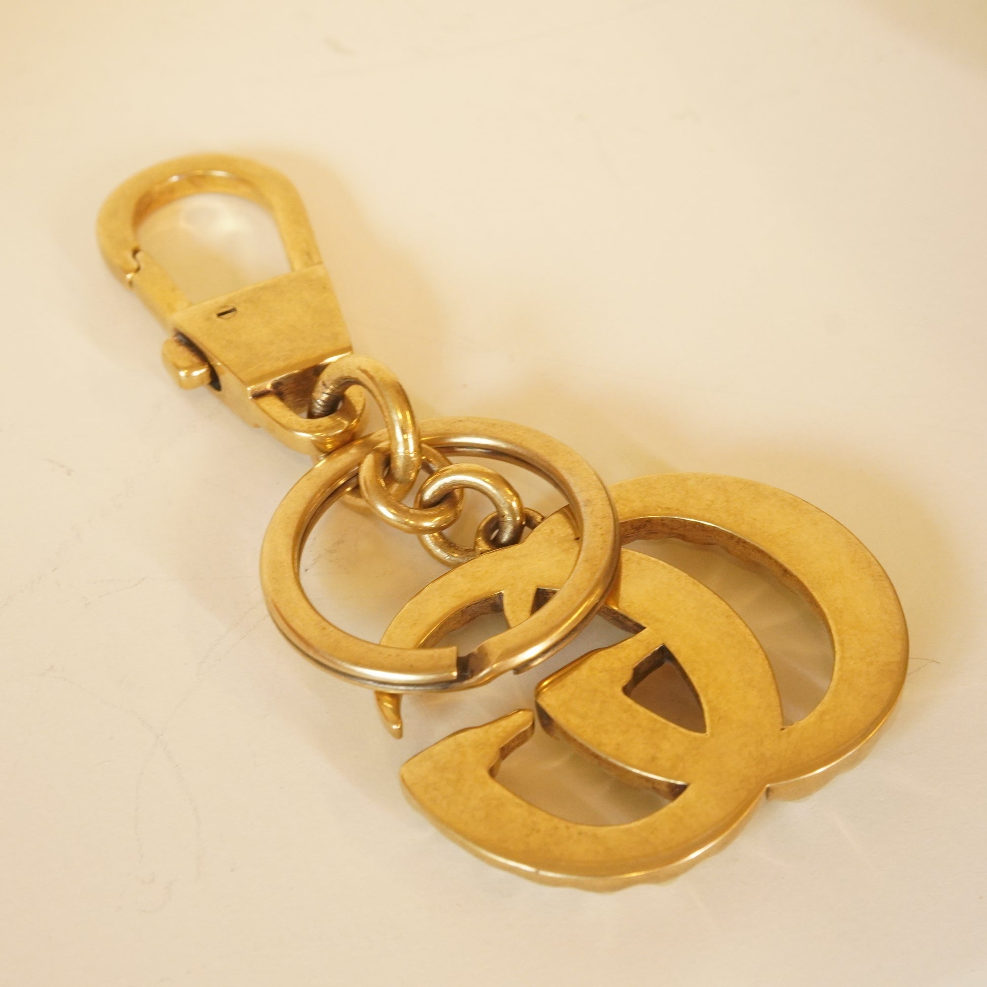 PRE-OWNED GG Pearl Charm